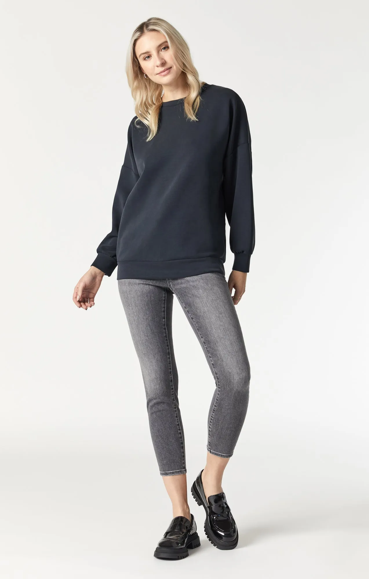 LUXE TOUCH OVERSIZED SWEATSHIRT IN BLACK sold by Mavi product image thumbnail 2