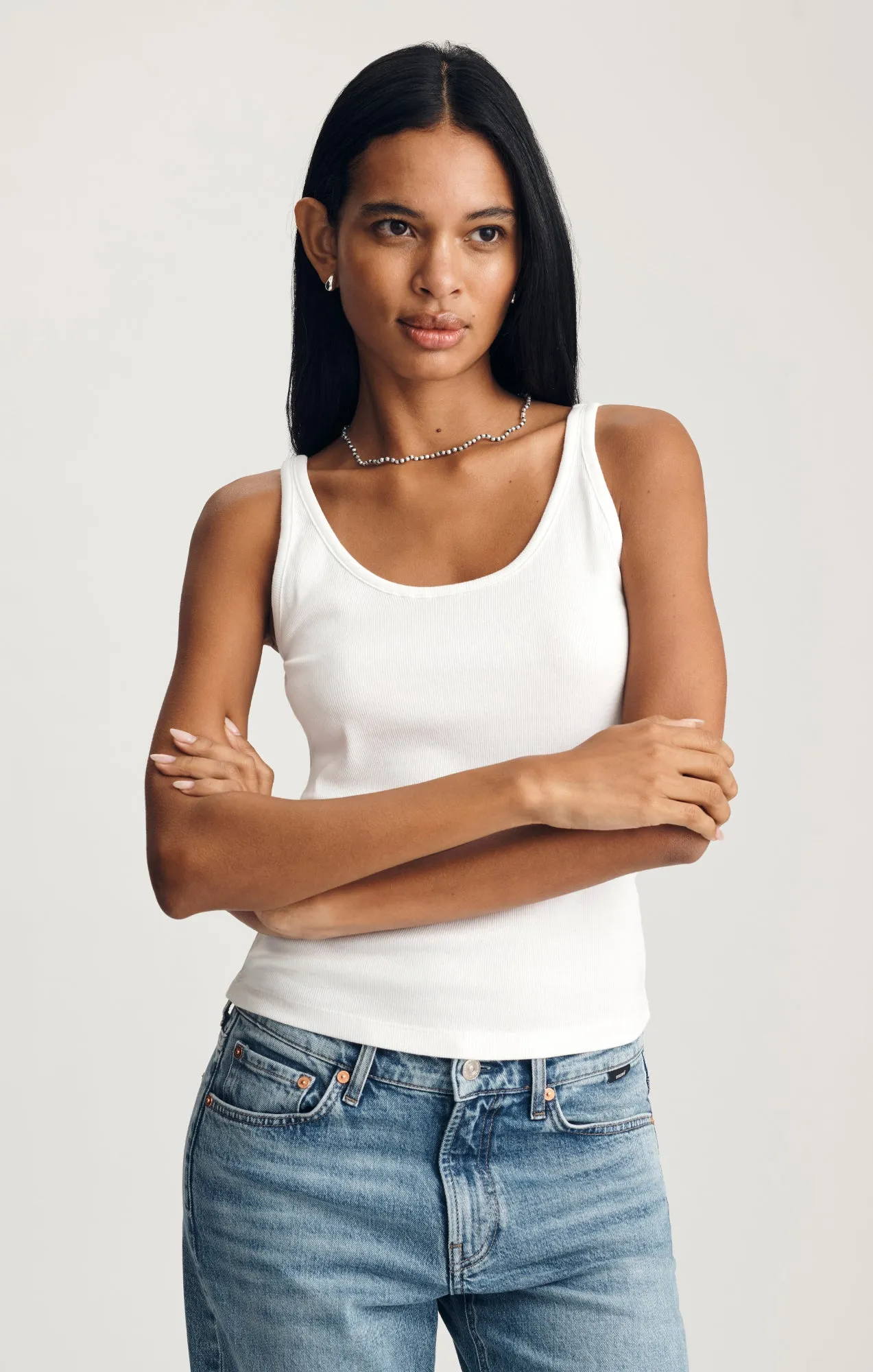 RIBBED SCOOP NECK TANK TOP IN WHITE sold by Mavi