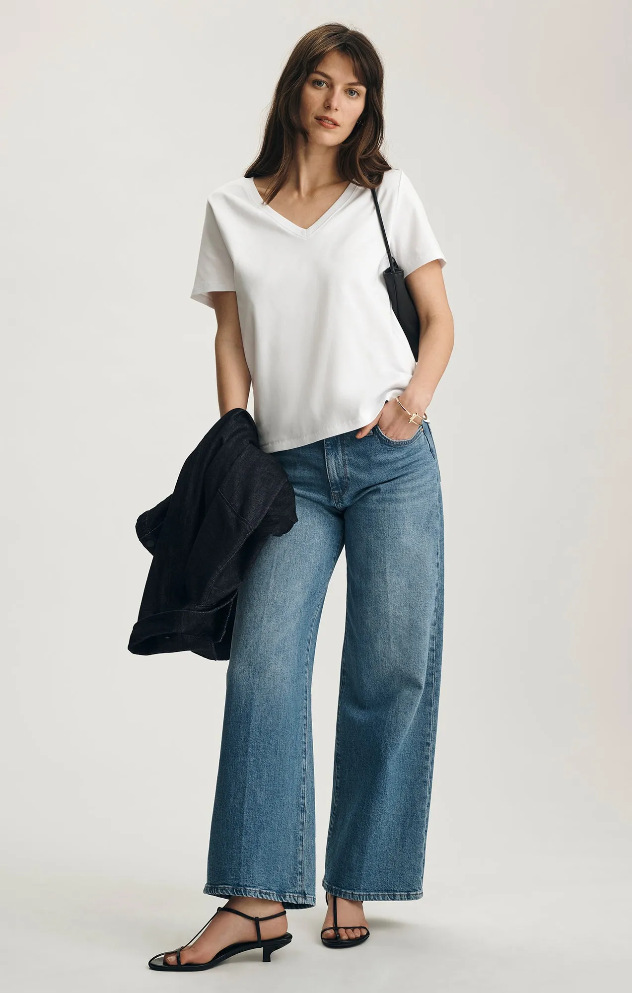 OLIVIA V-NECK T-SHIRT IN WHITE sold by Mavi product image thumbnail 4