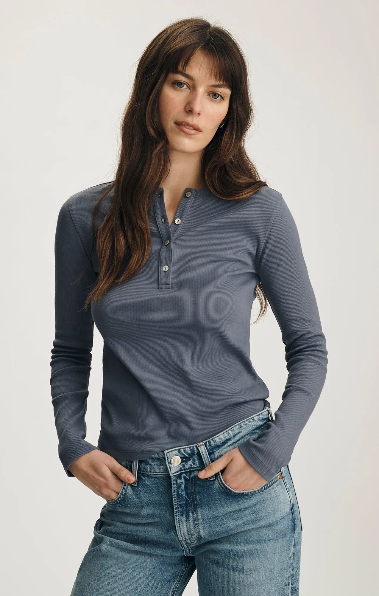 LONG SLEEVE HENLEY T-SHIRT IN GRISAILLE sold by Mavi