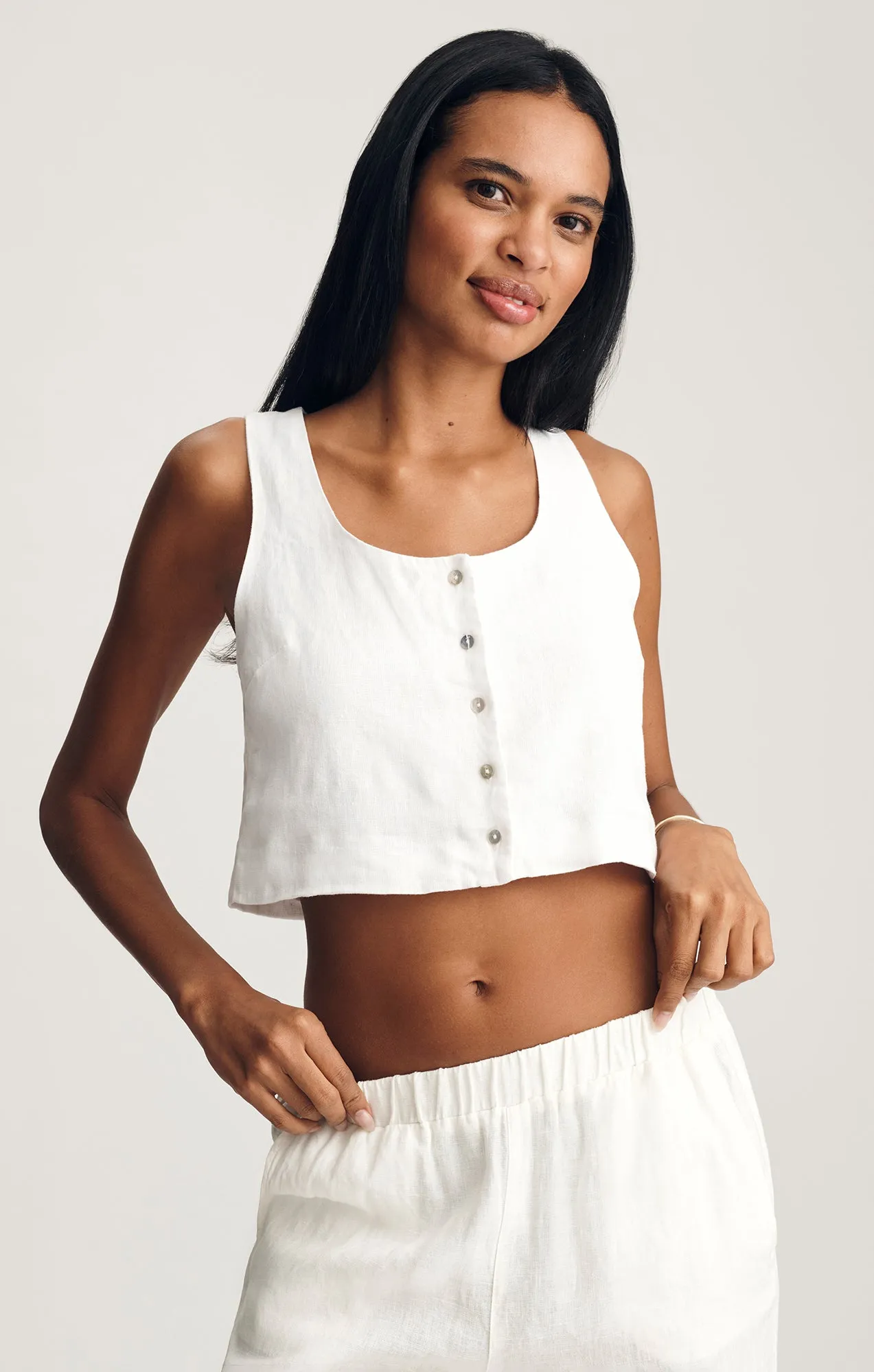 LINEN CROPPED BUTTON-UP TANK TOP IN WHITE sold by Mavi