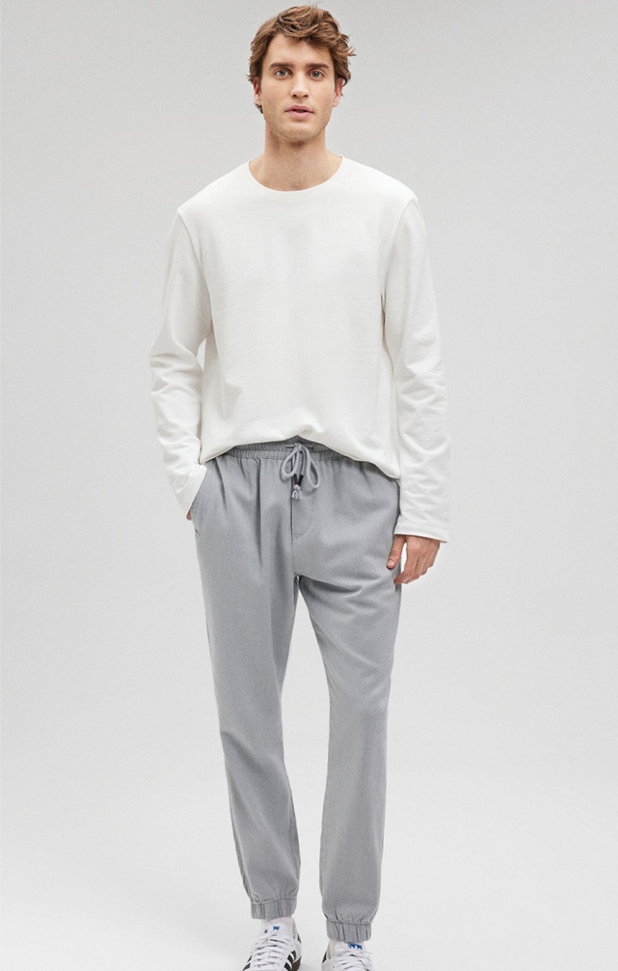 JOGGER PANTS IN QUARRY sold by Mavi