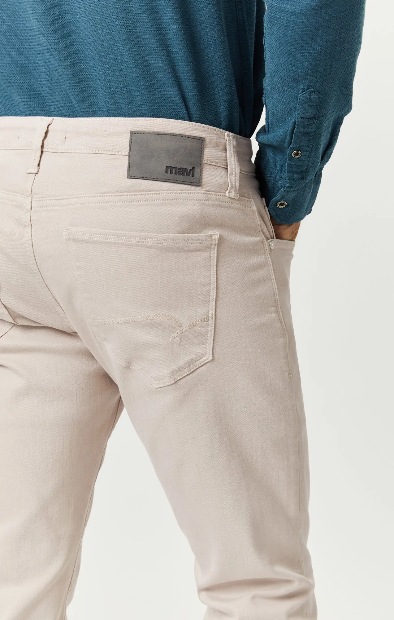 MARCUS SLIM STRAIGHT LEG IN SILVER GRAY SUPERMOVE sold by Mavi product image thumbnail 5