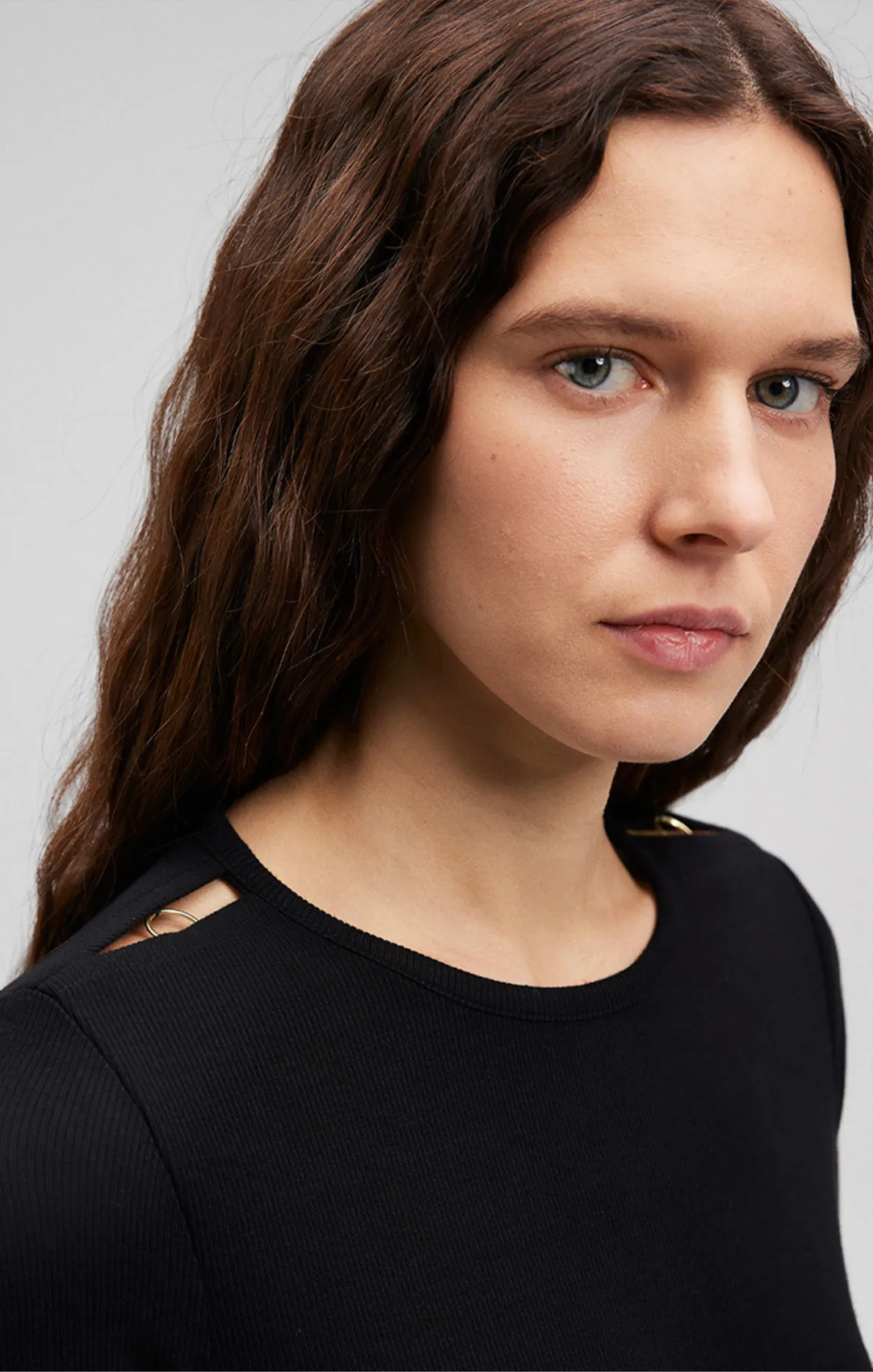 SHOULDER SLIT SHIRT IN BLACK sold by Mavi product image thumbnail 5