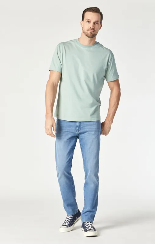 MARCUS SLIM STRAIGHT LEG IN LIGHT BRUSHED WILLIAMSBURG sold by Mavi