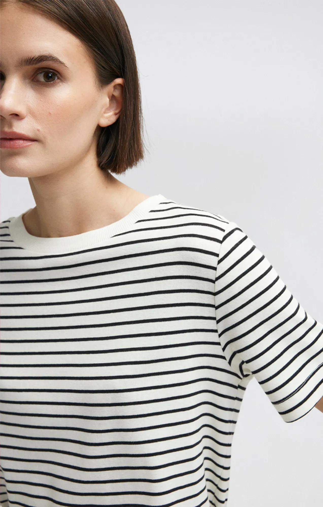 CREW NECK T-SHIRT IN BLACK STRIPED sold by Mavi product image thumbnail 5