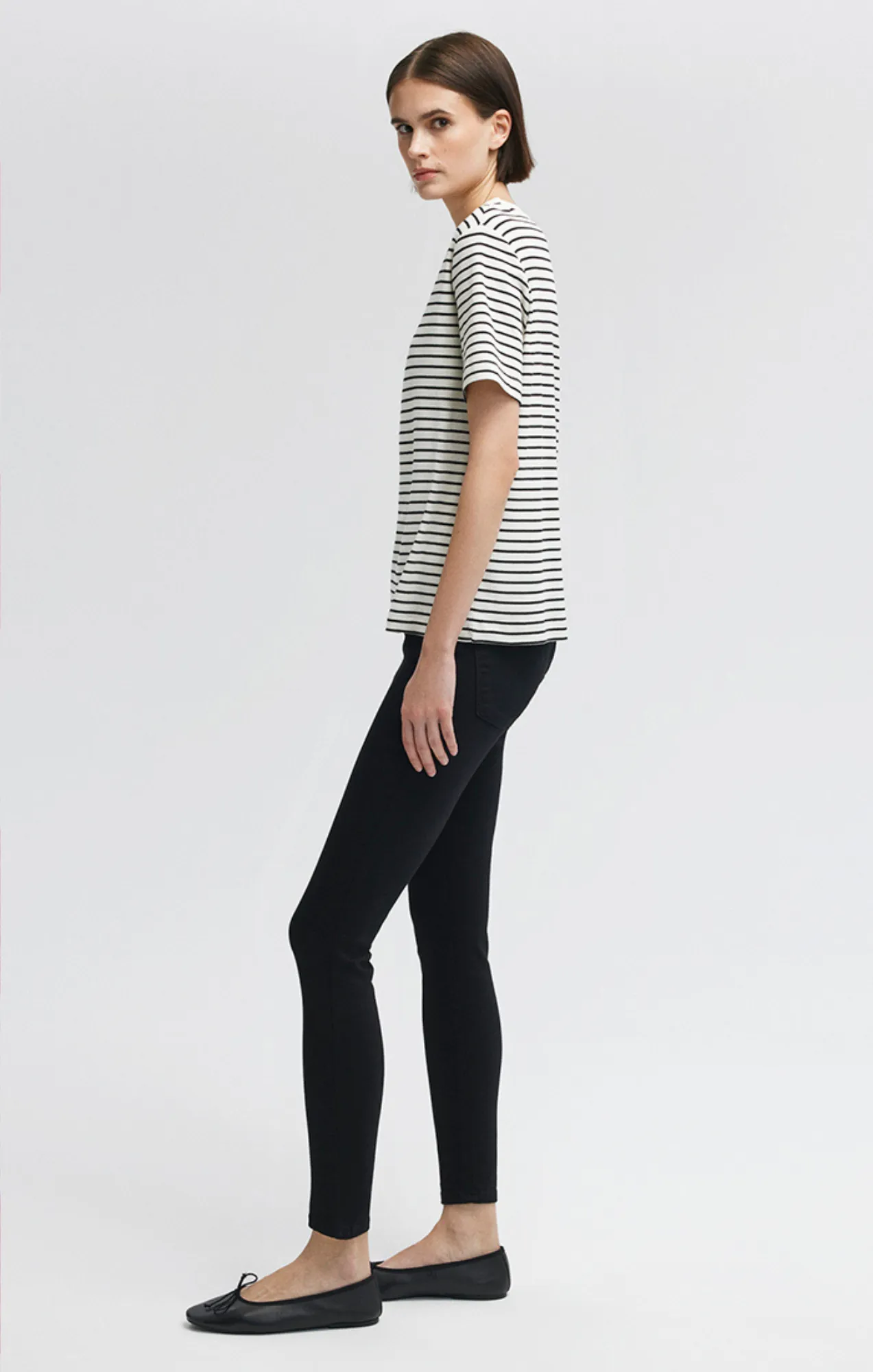 CREW NECK T-SHIRT IN BLACK STRIPED sold by Mavi product image thumbnail 4