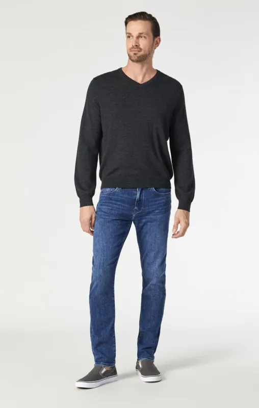 MARCUS SLIM STRAIGHT LEG IN EVENING SKY FEATHER BLUE sold by Mavi