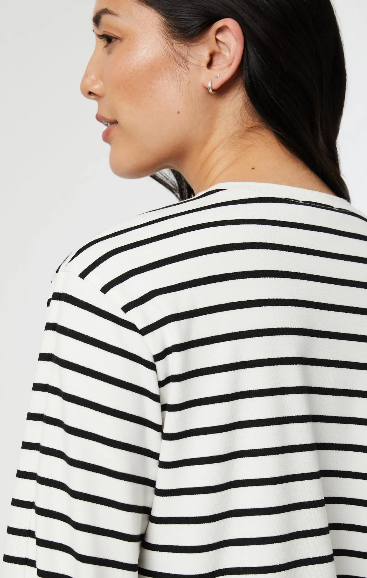 STRIPED LONG SLEEVE BLOUSE IN BLACK AND WHITE STRIPE sold by Mavi product image thumbnail 5