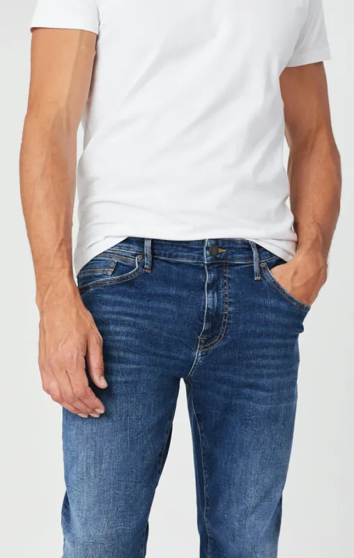 ZACH STRAIGHT LEG JEANS IN MID BLUE ORGANIC MOVE sold by Mavi