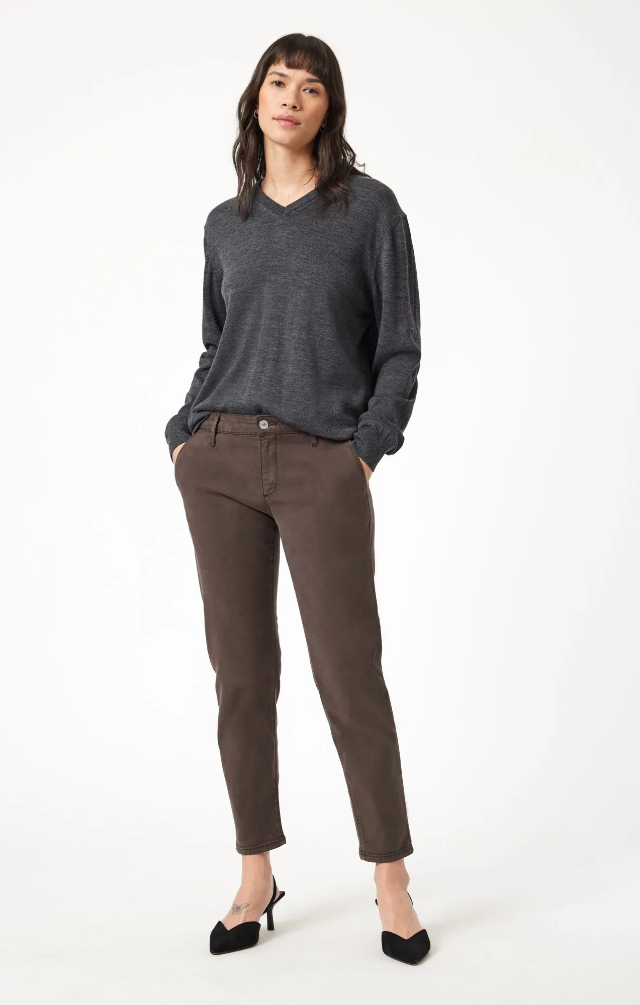 BROOKE SLIM CHINO IN OAK LUXE TWILL sold by Mavi