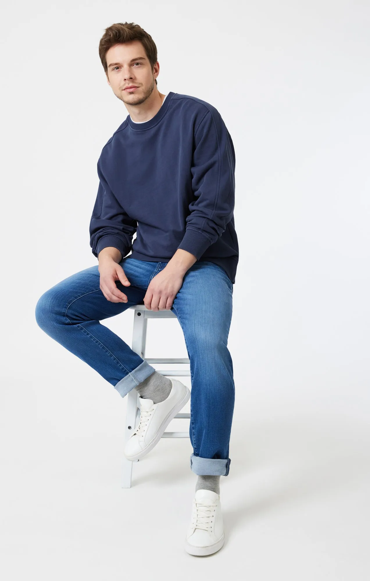 STEVE ATHLETIC FIT IN DARK BRUSHED SUPERMOVE sold by Mavi