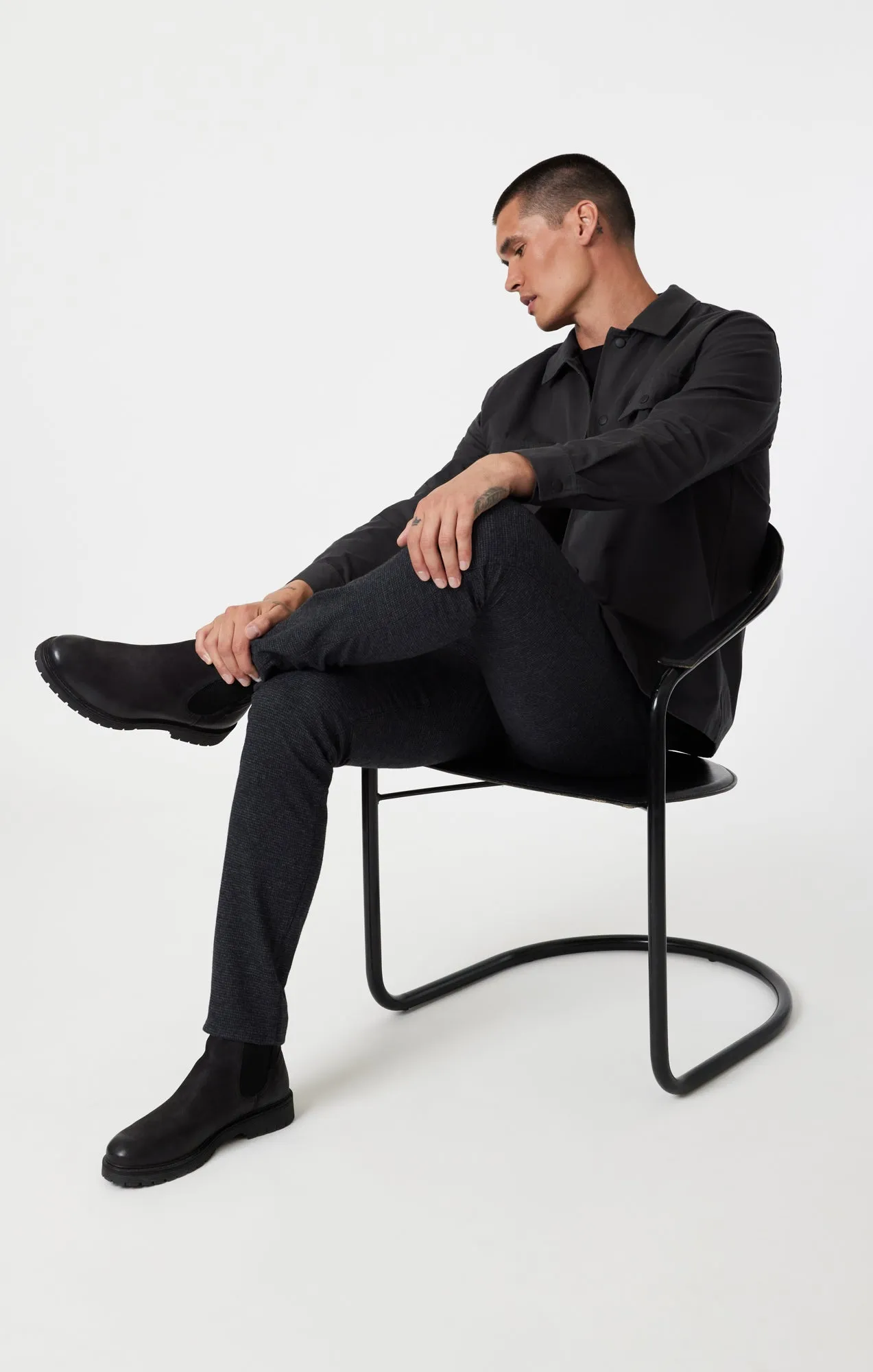 MILTON SLIM STRAIGHT CHINO IN NAVY HERRINGBONE sold by Mavi product image thumbnail 2