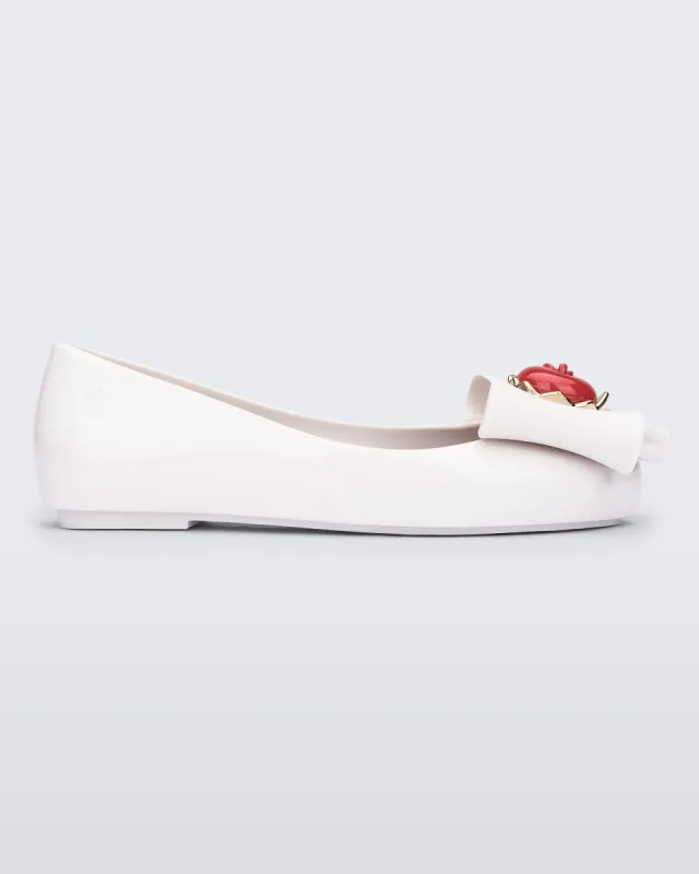 Sweet Love Snow White sold by Melissa