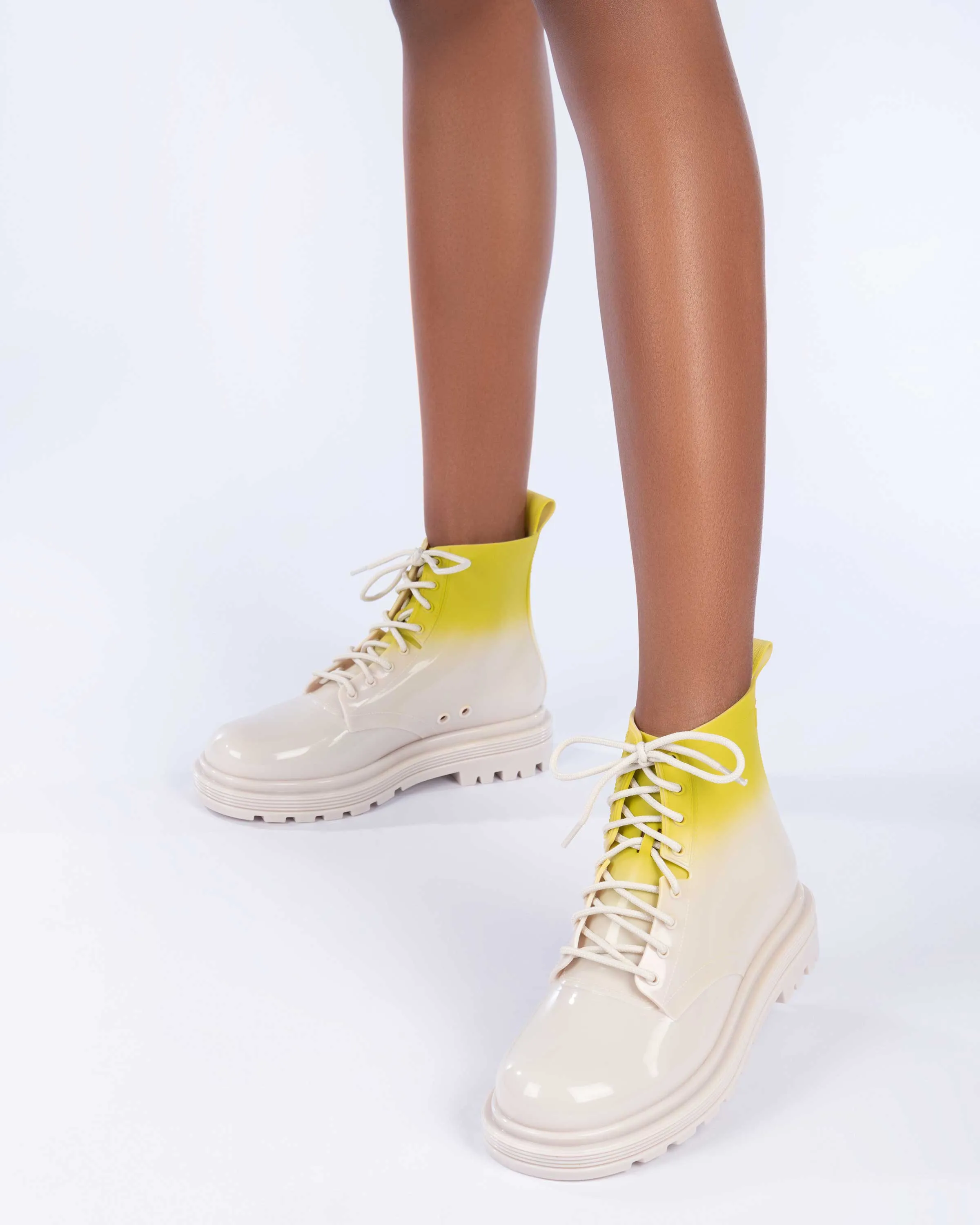 Coturno sold by Melissa product image thumbnail 2