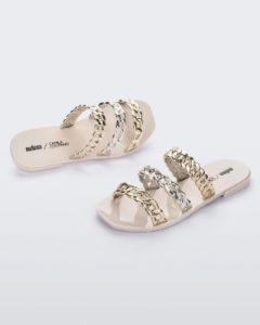 Feel sold by Melissa