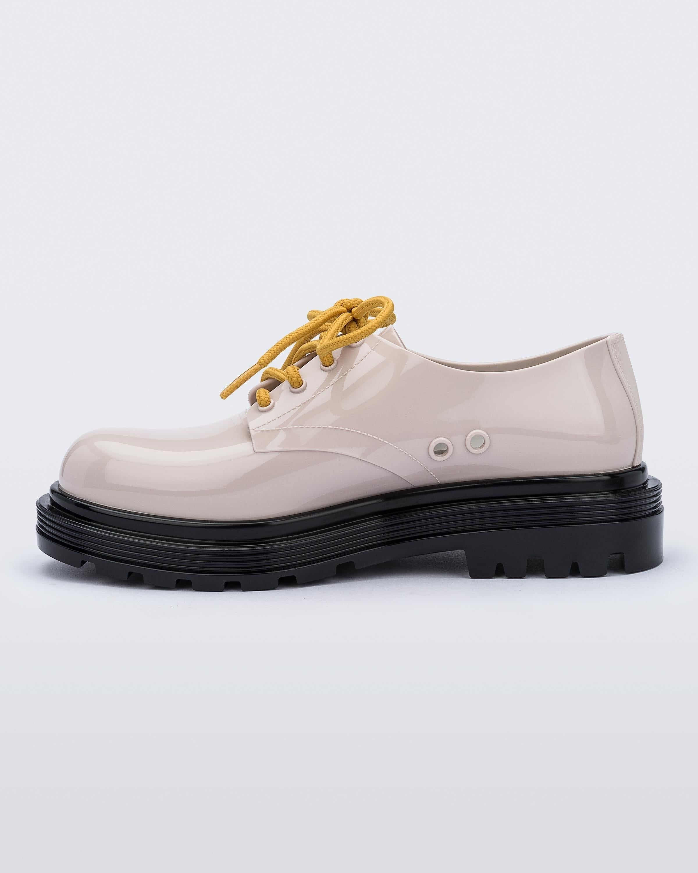 Bass sold by Melissa product image thumbnail 3
