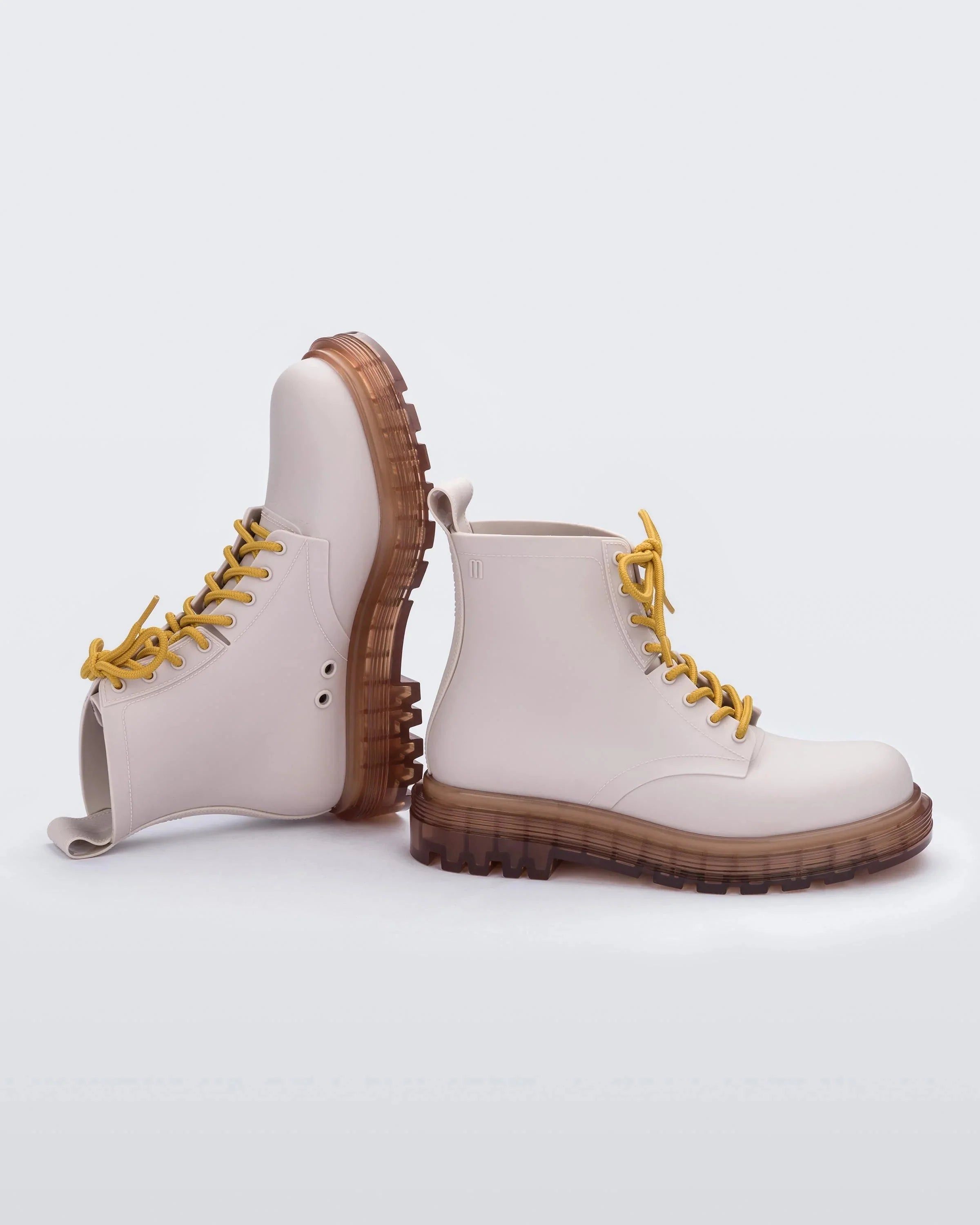 Coturno sold by Melissa product image thumbnail 5