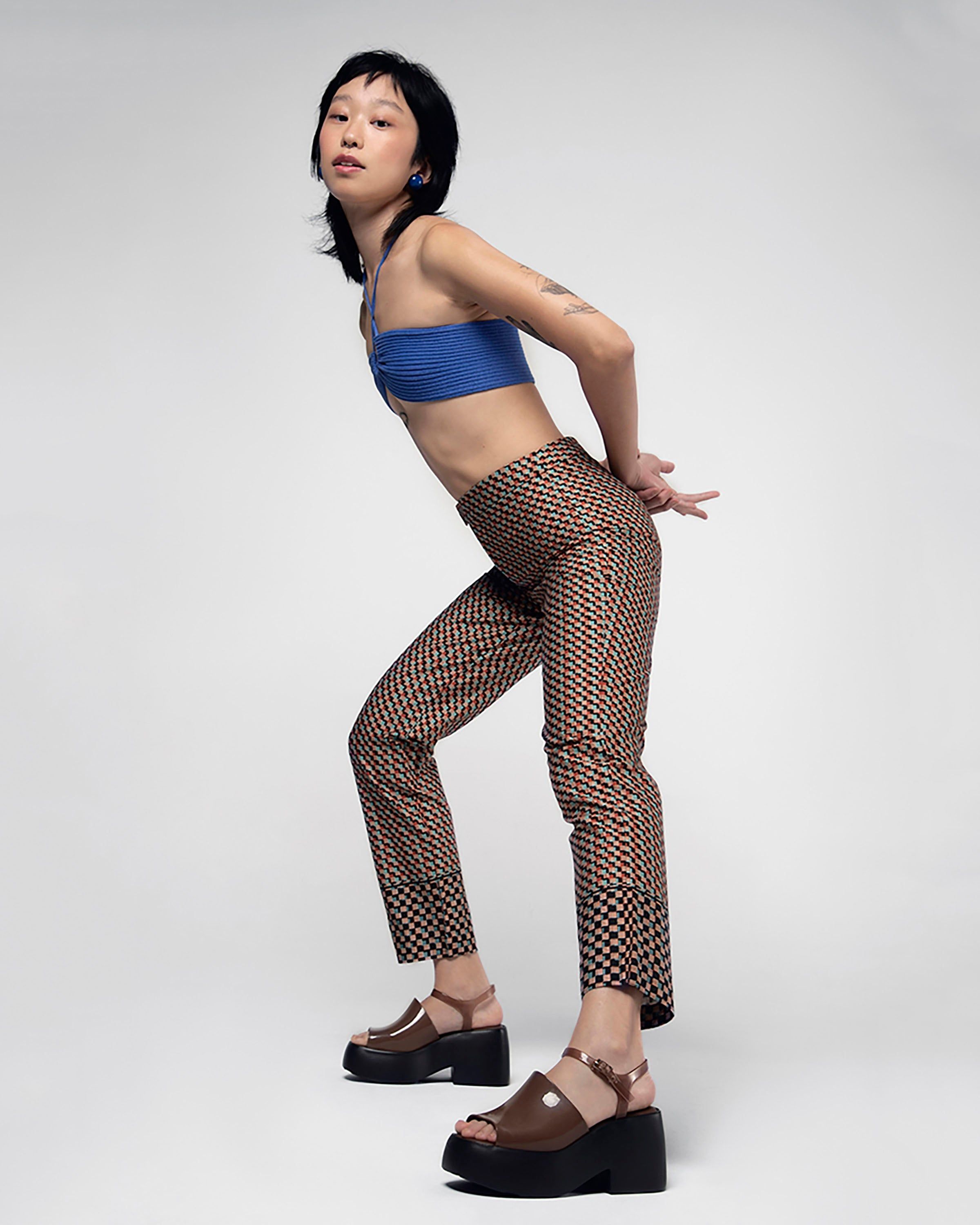 Pose sold by Melissa product image thumbnail 3