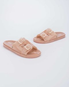 Wide Slide sold by Melissa