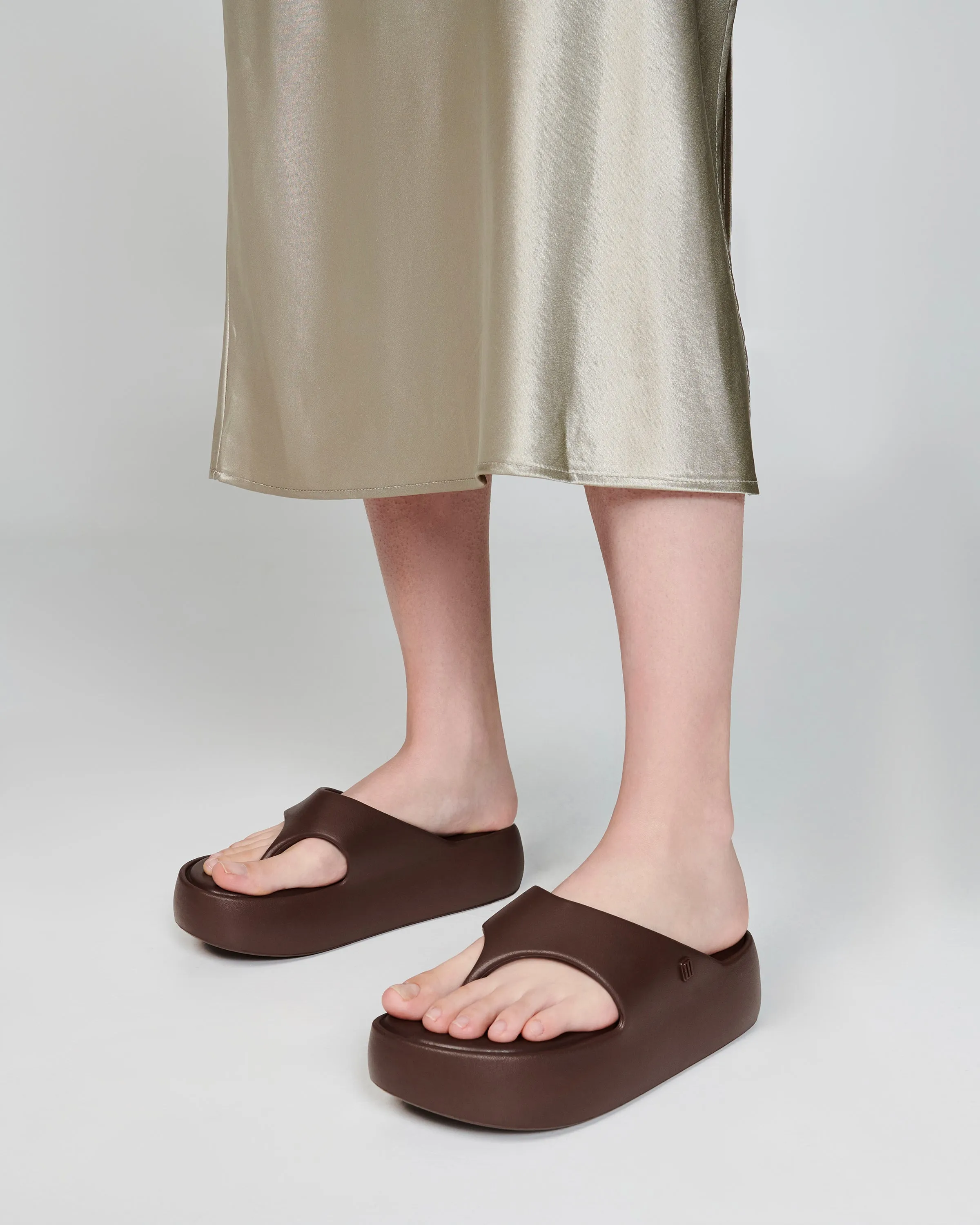 Free Platform Thong sold by Melissa product image thumbnail 2