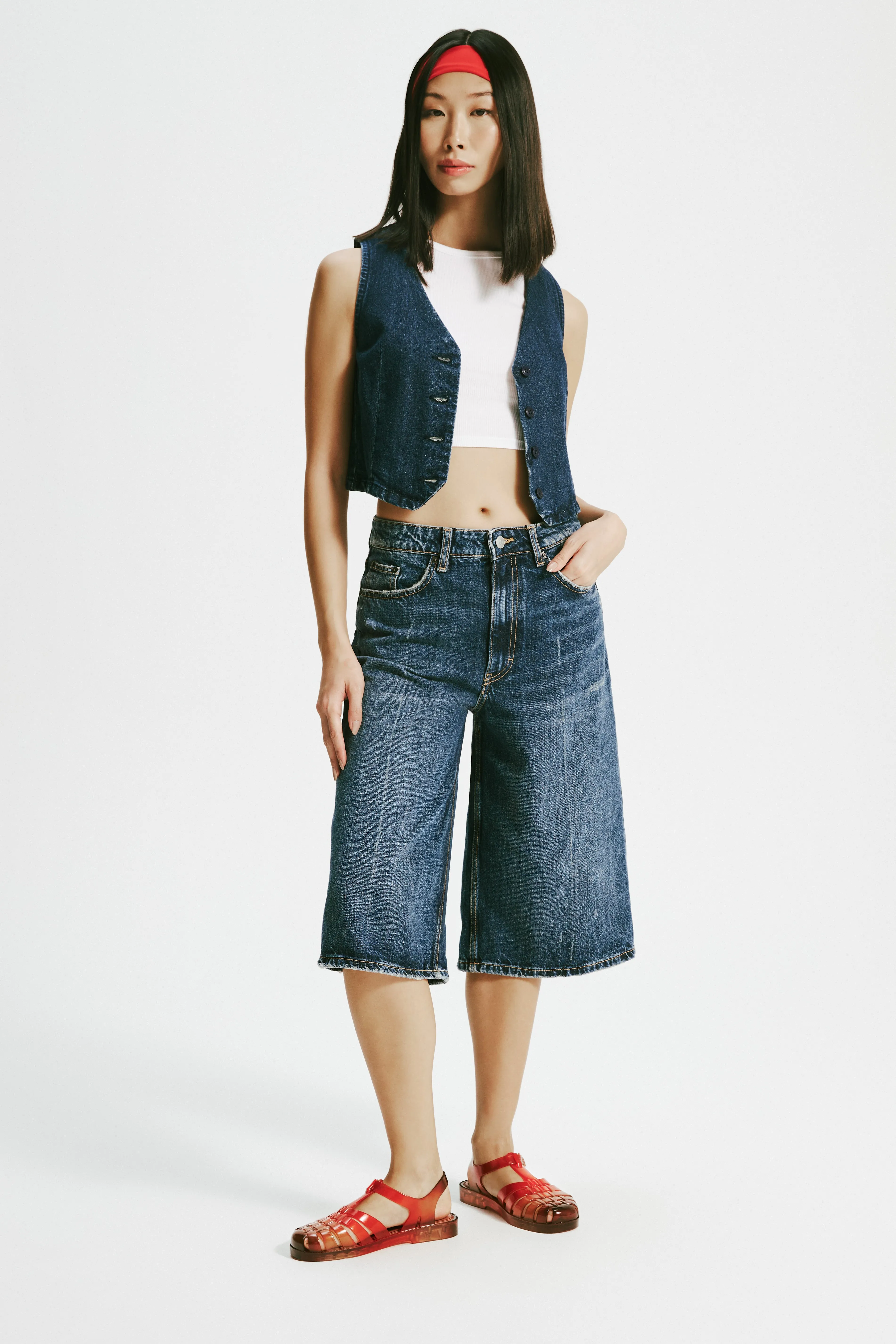 Possession sold by Melissa product image thumbnail 5