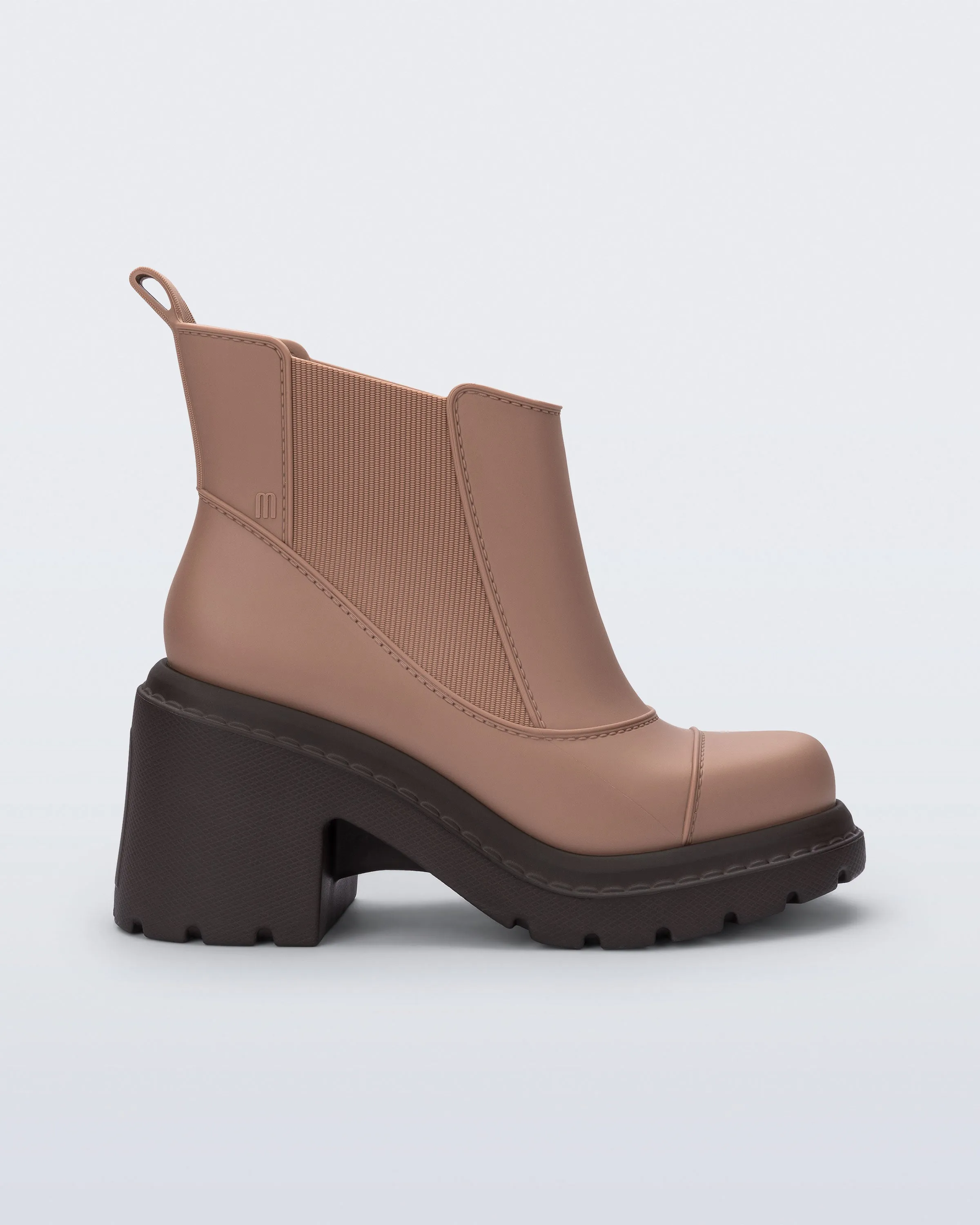 Courtney sold by Melissa