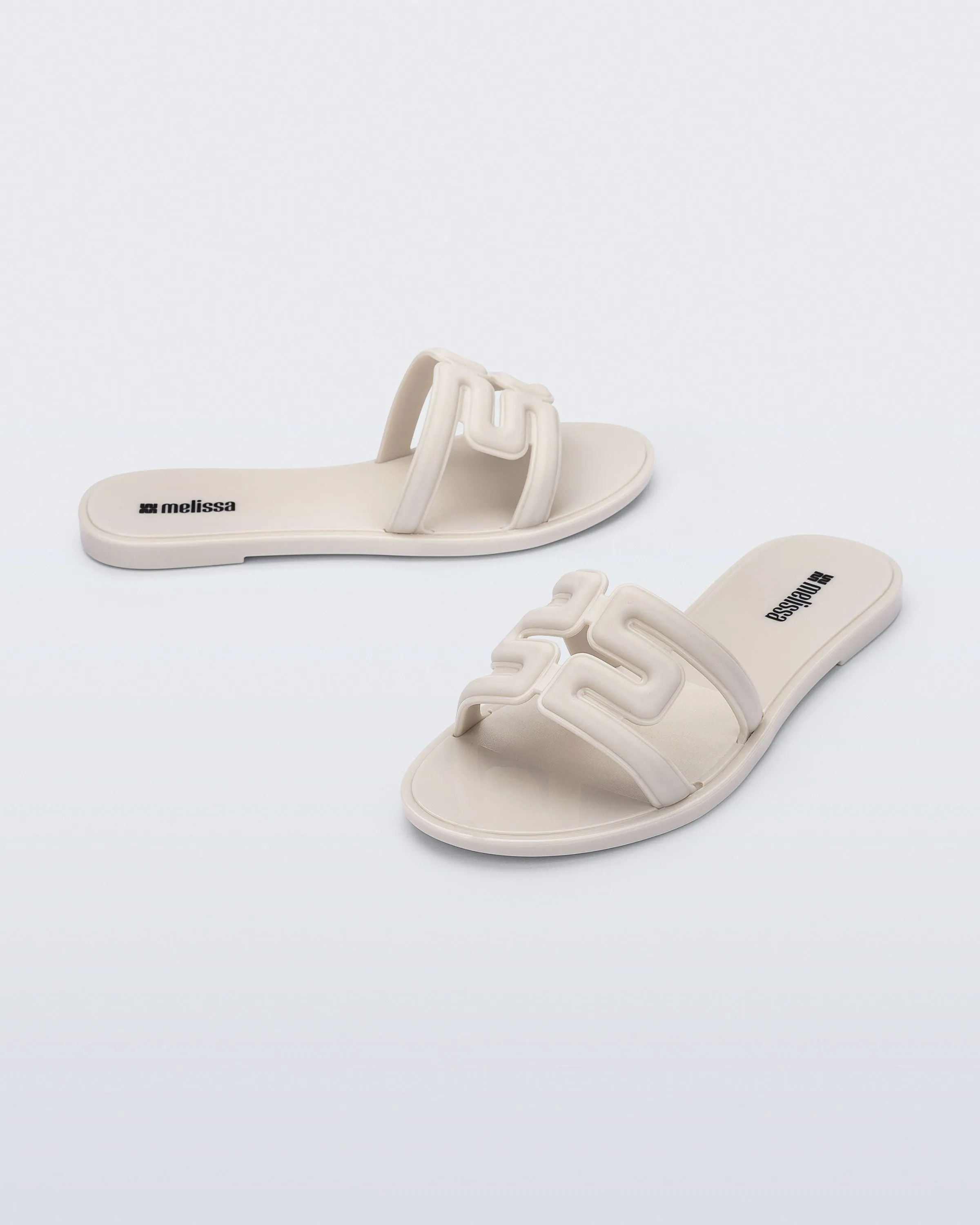 M Slide sold by Melissa