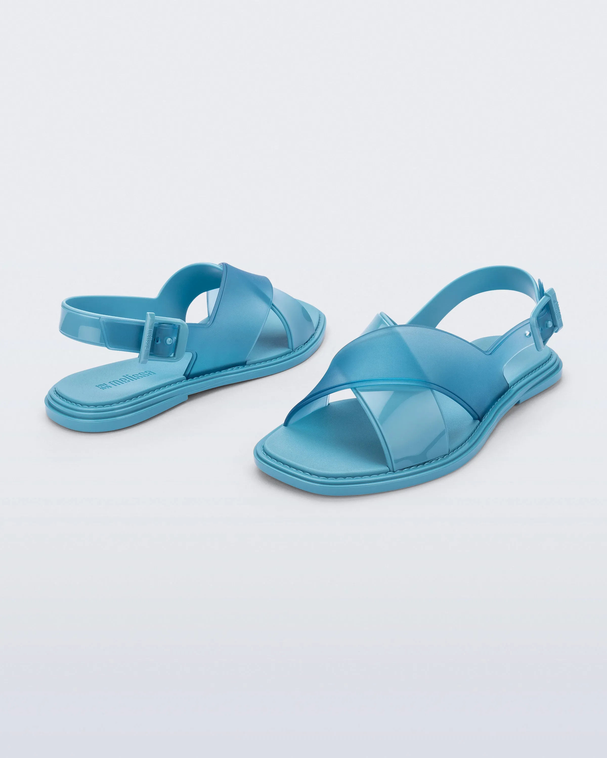 Cleo sold by Melissa