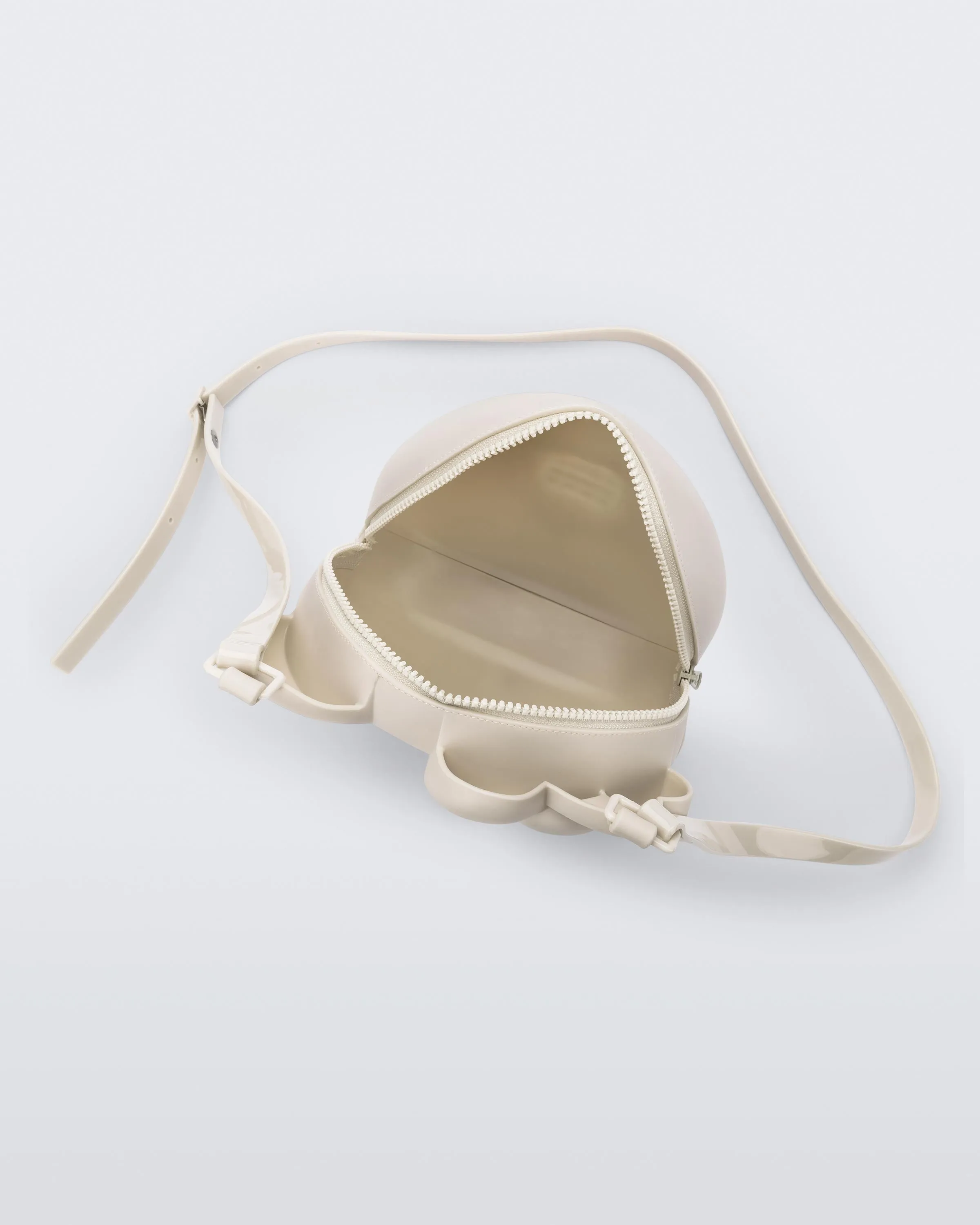 Cute Bag sold by Melissa product image thumbnail 4