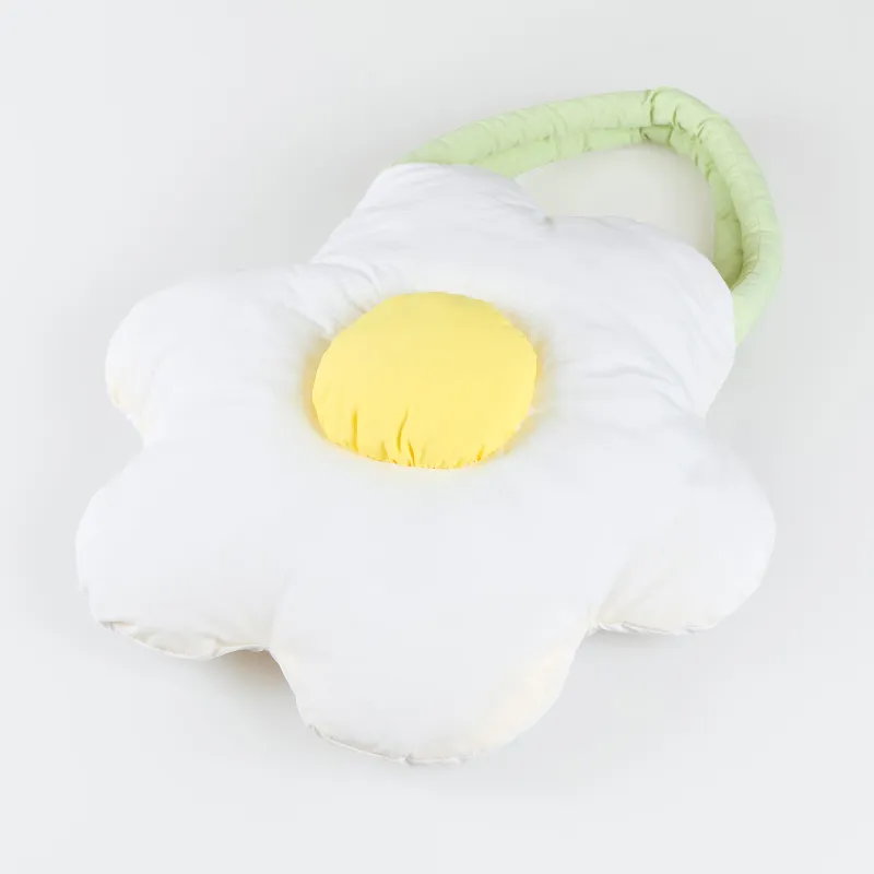 Puffy Daisy Bag made by Meri Meri