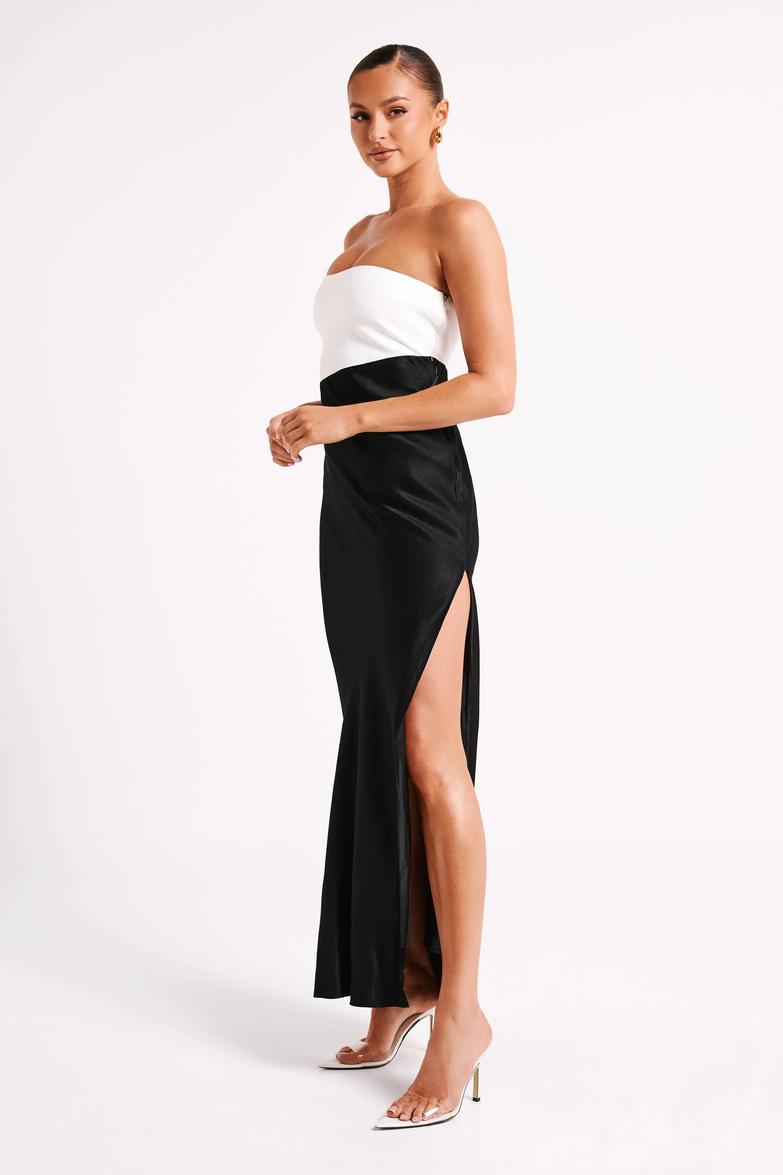 Miranda Contrast Maxi Dress - Black/White sold by Meshki product image thumbnail 5