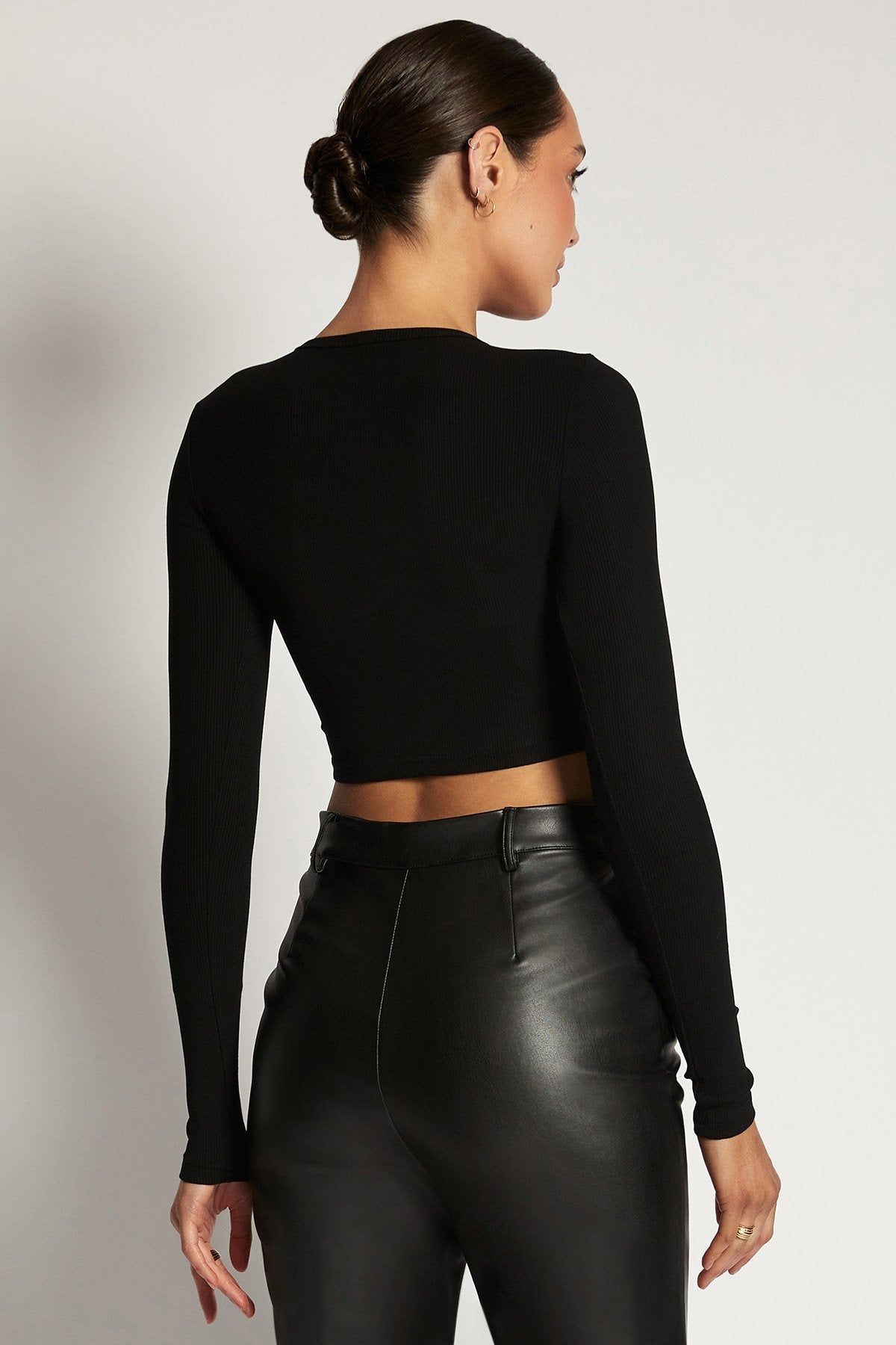 Caroline Long Sleeve Rib Crop - Black sold by Meshki product image thumbnail 2
