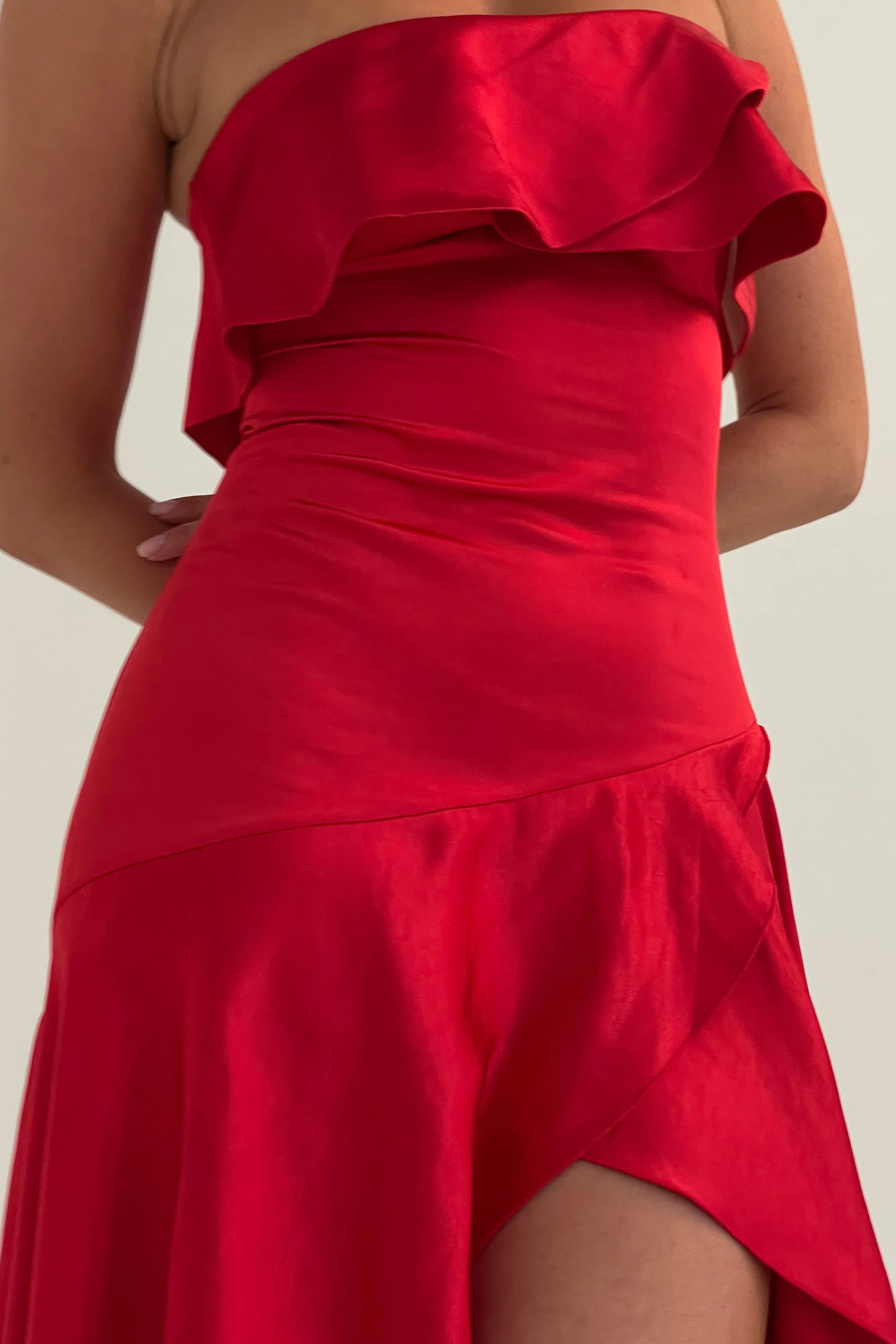 Sulianna Strapless Ruffle Midi Dress - Vermilion Red sold by Meshki product image thumbnail 3