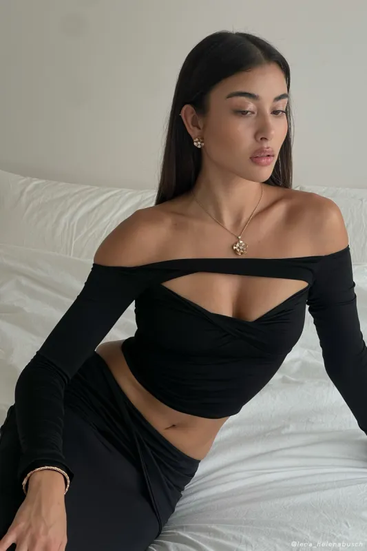 Ceri Off Shoulder Long Sleeve Top - Black sold by Meshki