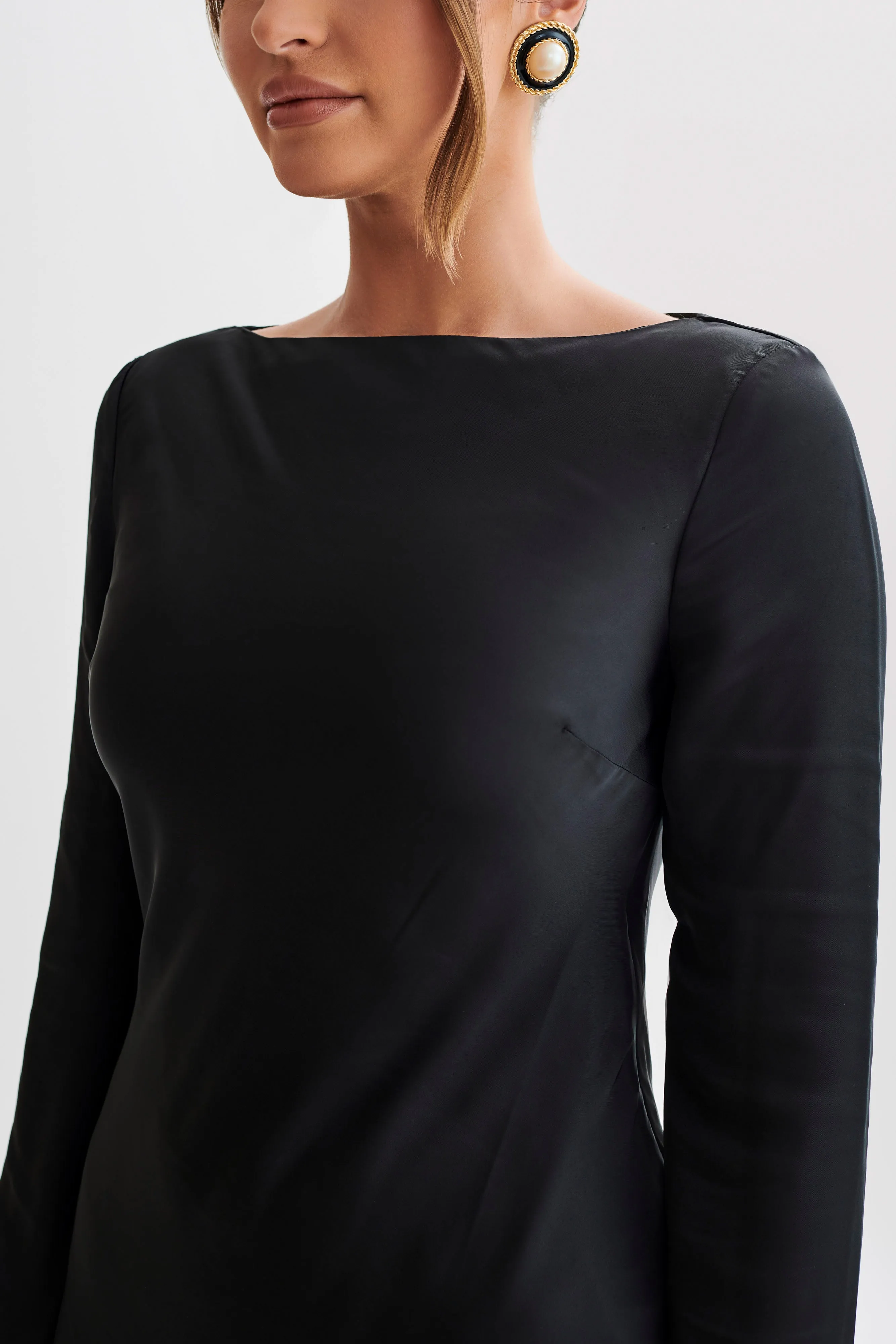 rayleigh long sleeve satin maxi dress Rayleigh Long Sleeve Satin Maxi Dress - Black
