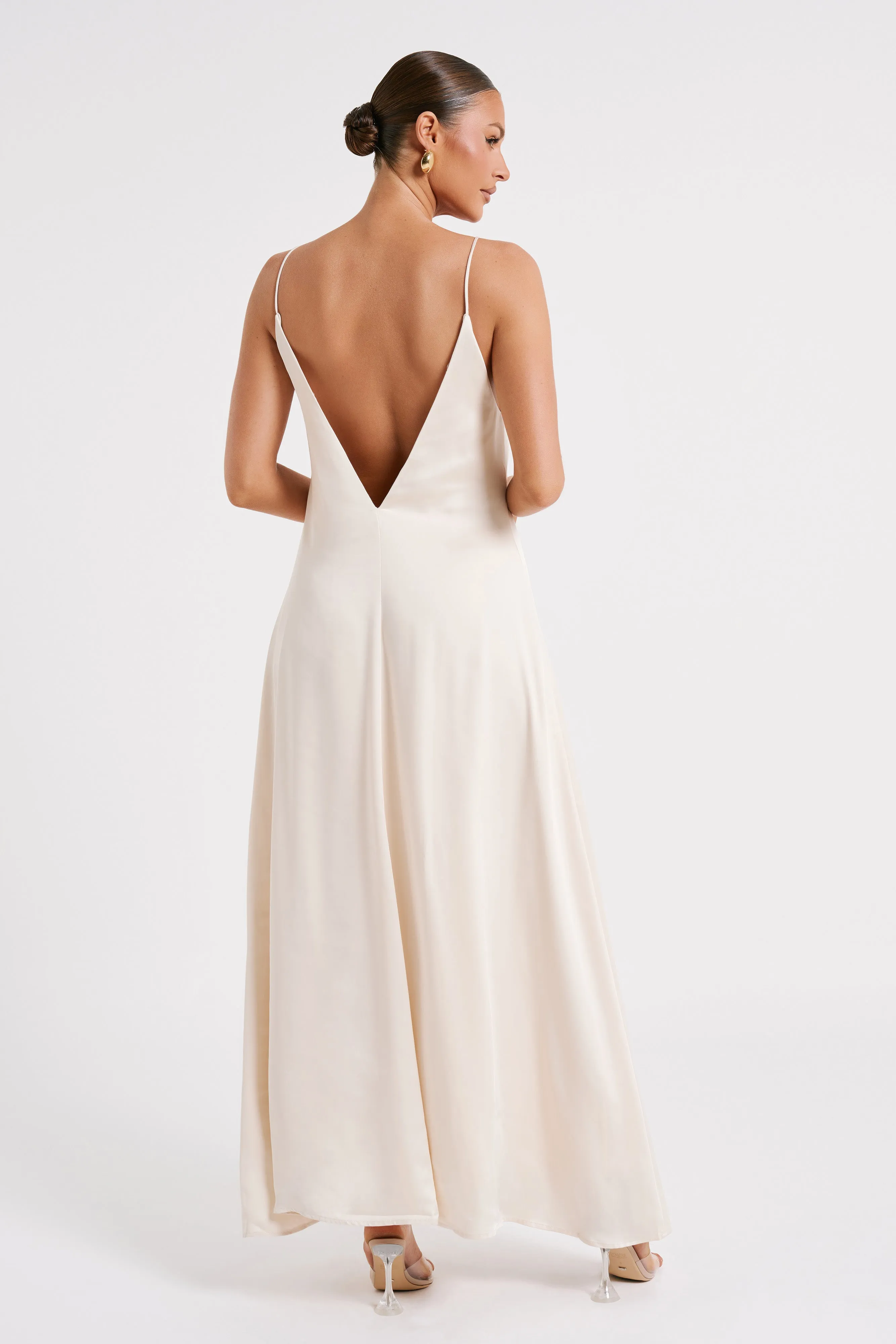 Beatrice Flowy Maxi Dress - Sand | Parallel Beatrice Flowy Maxi Dress - Sand | Parallel