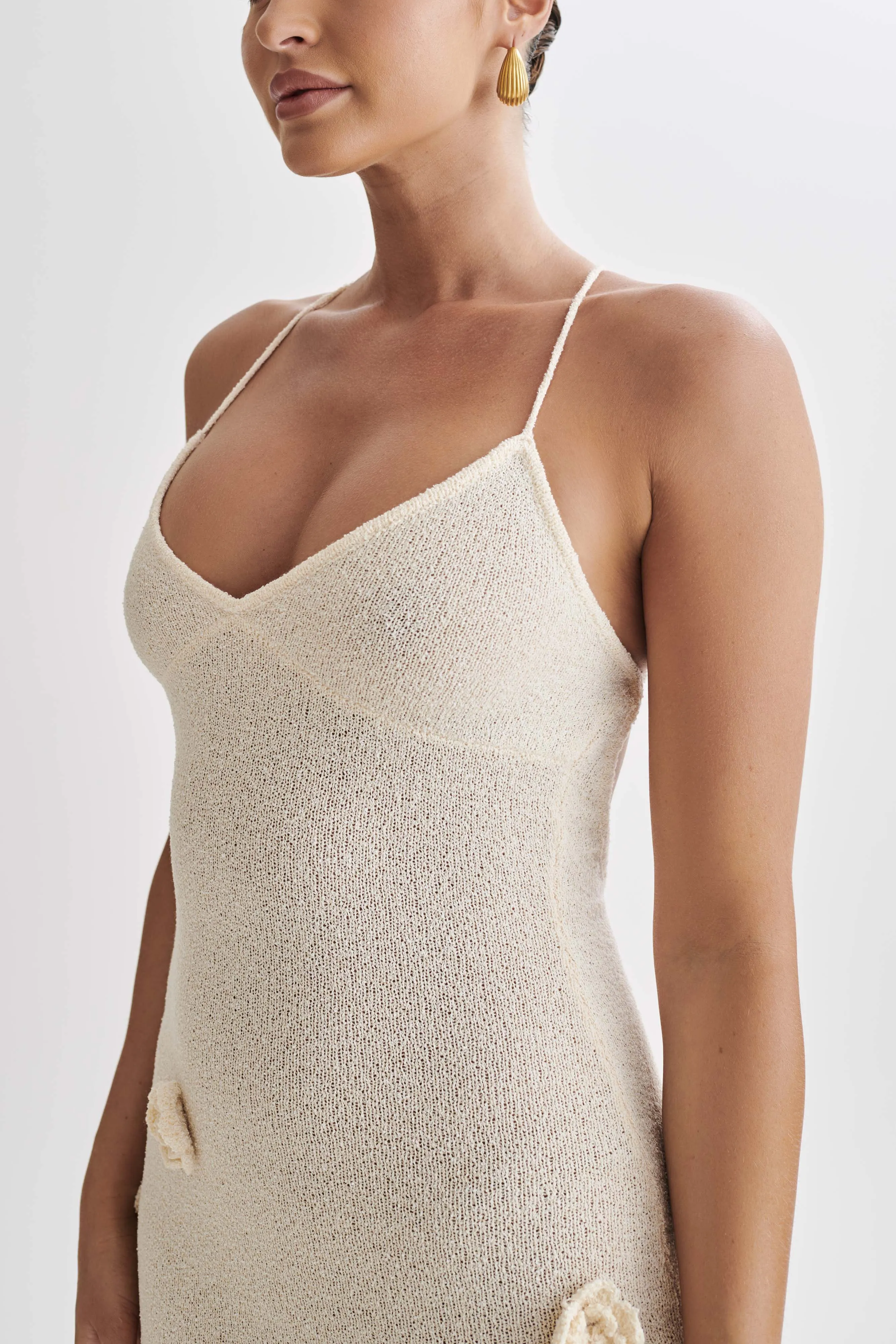 suki crochet maxi dress with flowers Suki Knit Maxi Dress With Flowers / Nude | MESHKI