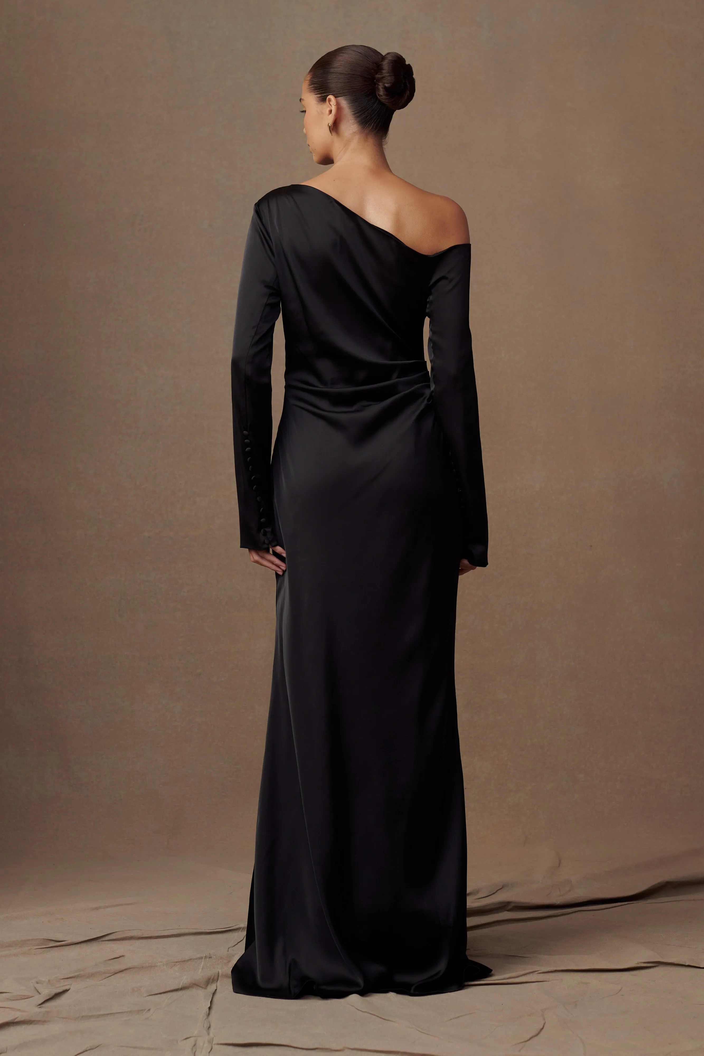 Avery Long Sleeve Maxi Dress - Black sold by Meshki product image thumbnail 2