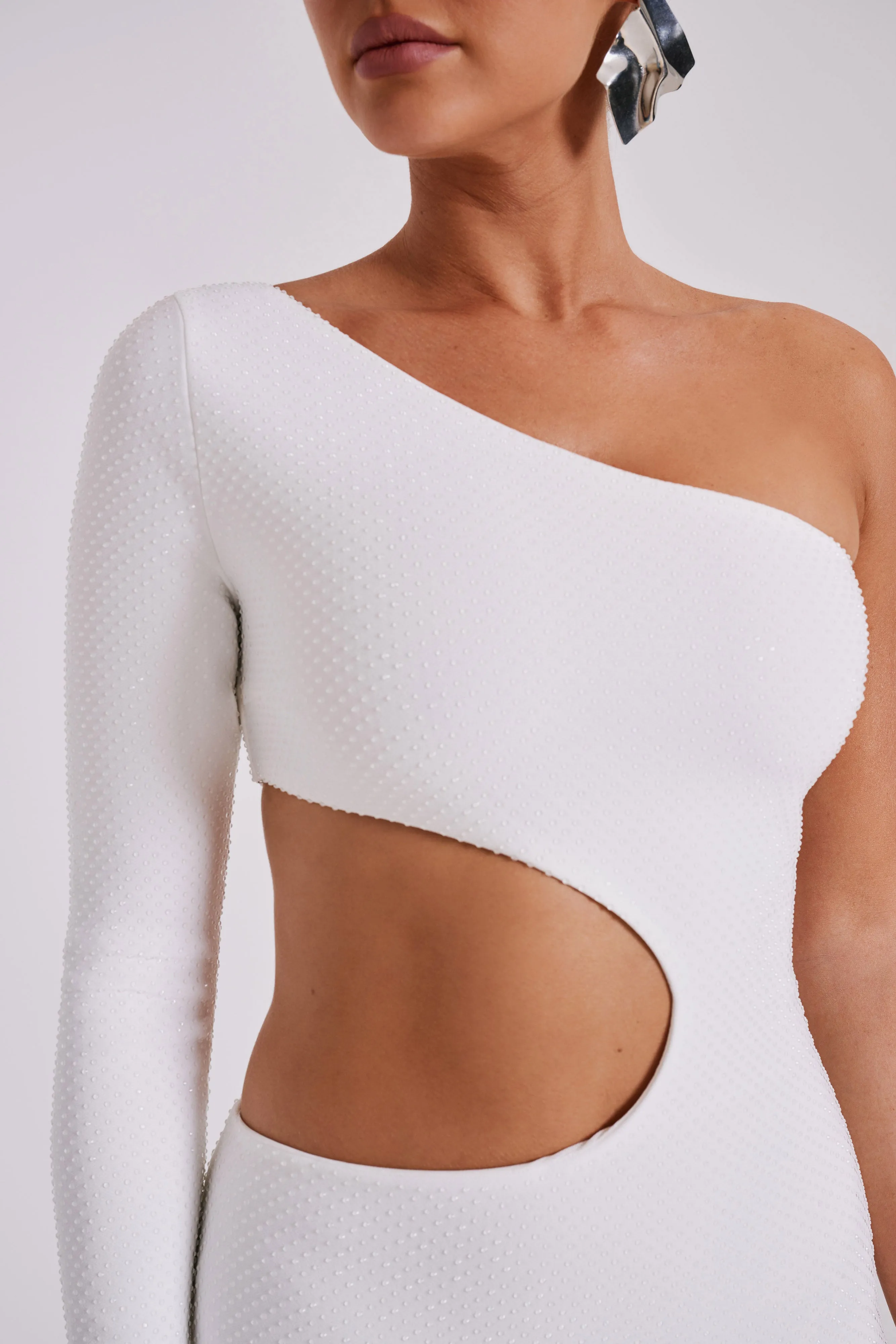 Alisson Hot Fix Crepe One Shoulder Maxi Dress - White sold by Meshki product image thumbnail 4