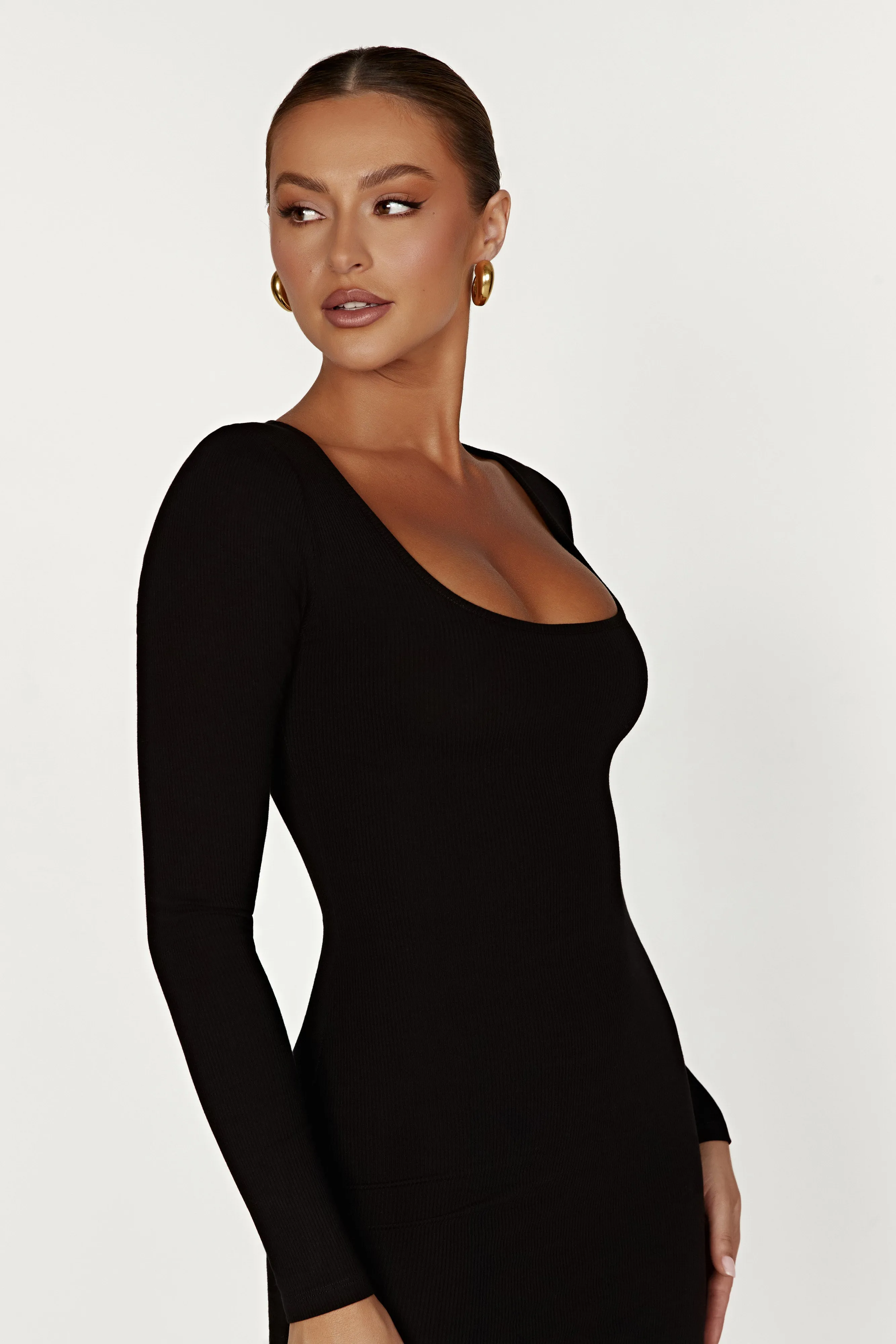 Sierra Scoop Neck Long Sleeve Midi Dress - Black sold by Meshki product image thumbnail 4