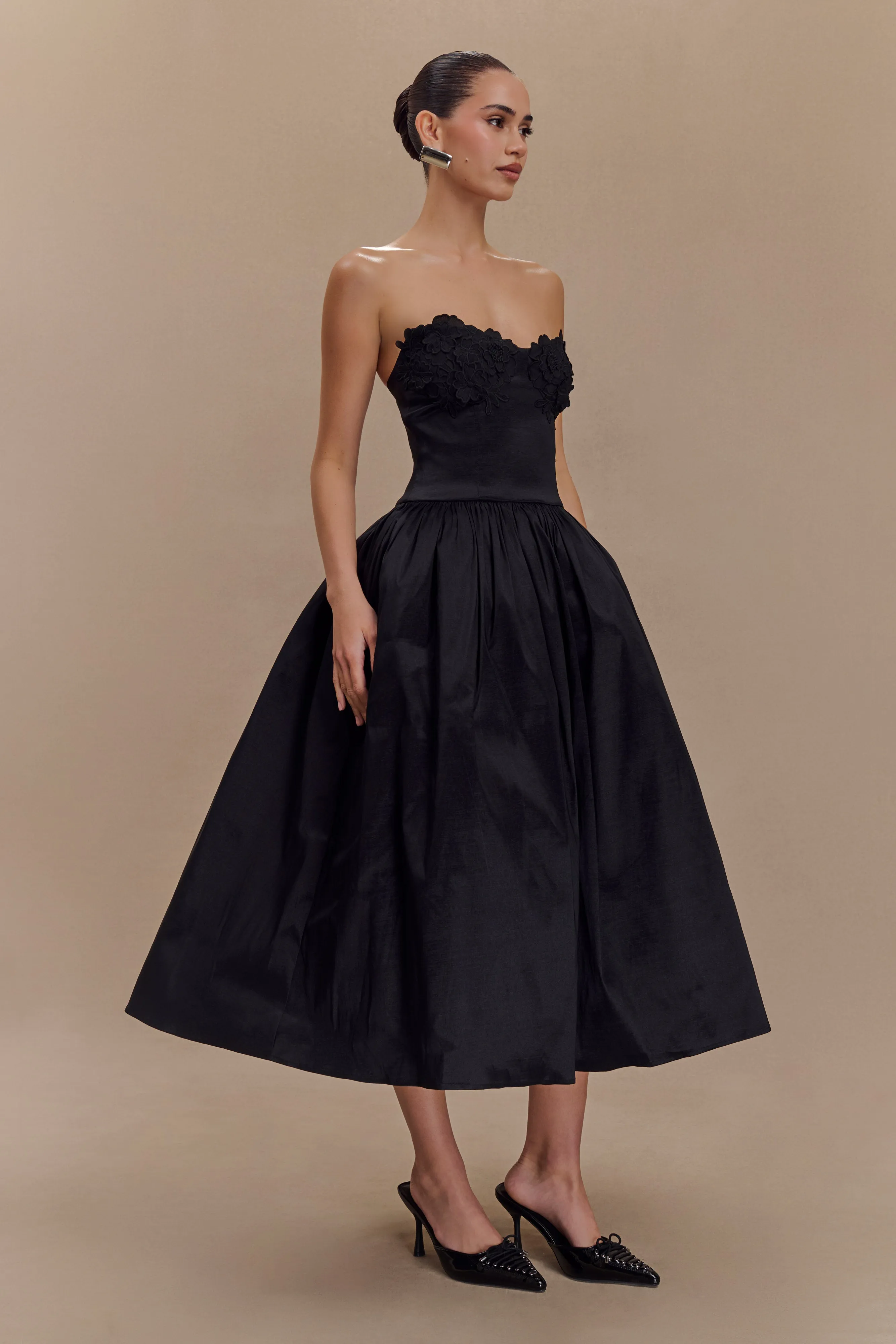 Elyssa Embroidered Midi Dress - Black sold by Meshki product image thumbnail 4