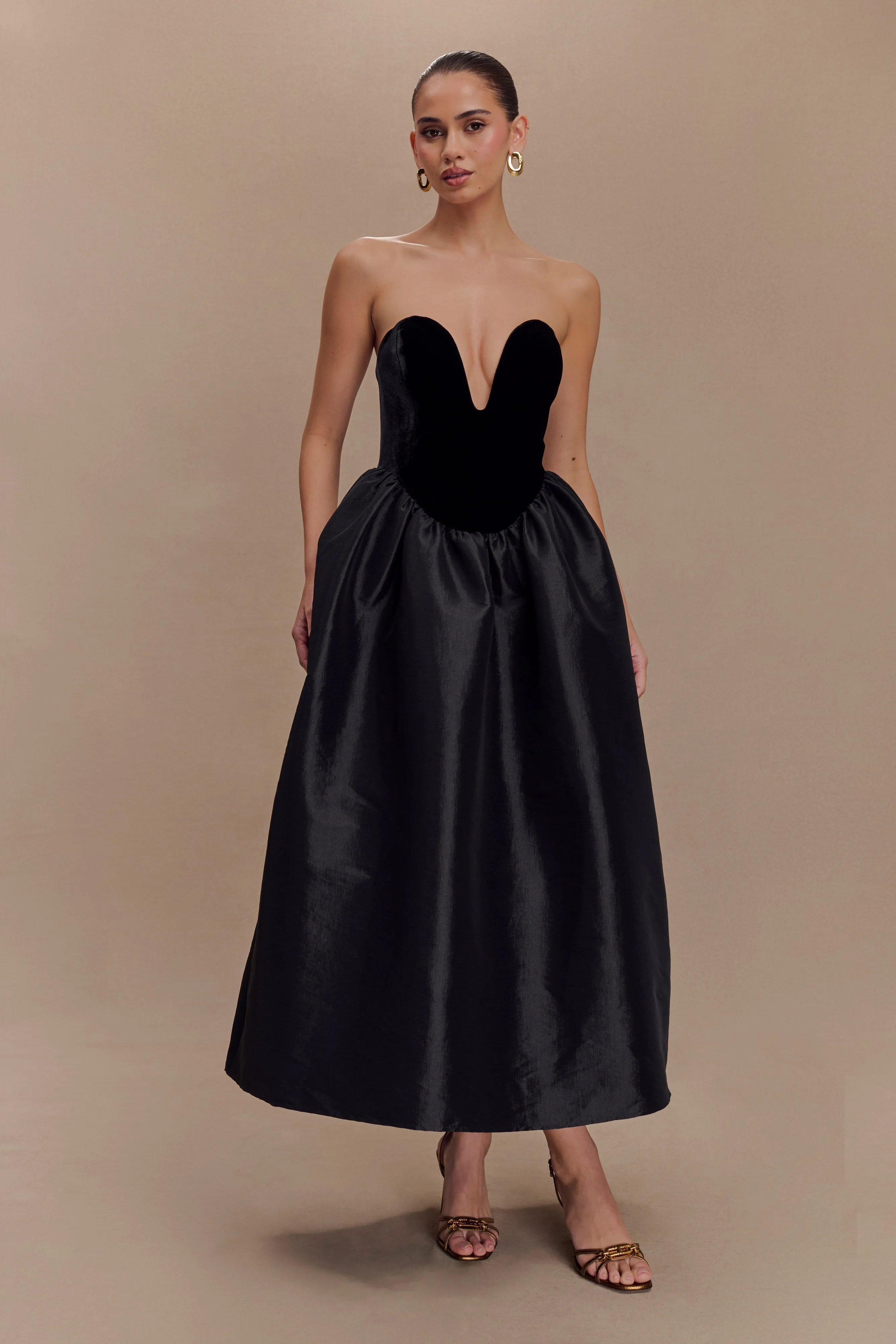 Flora Strapless Velvet Midi Dress - Black sold by Meshki product image thumbnail 5