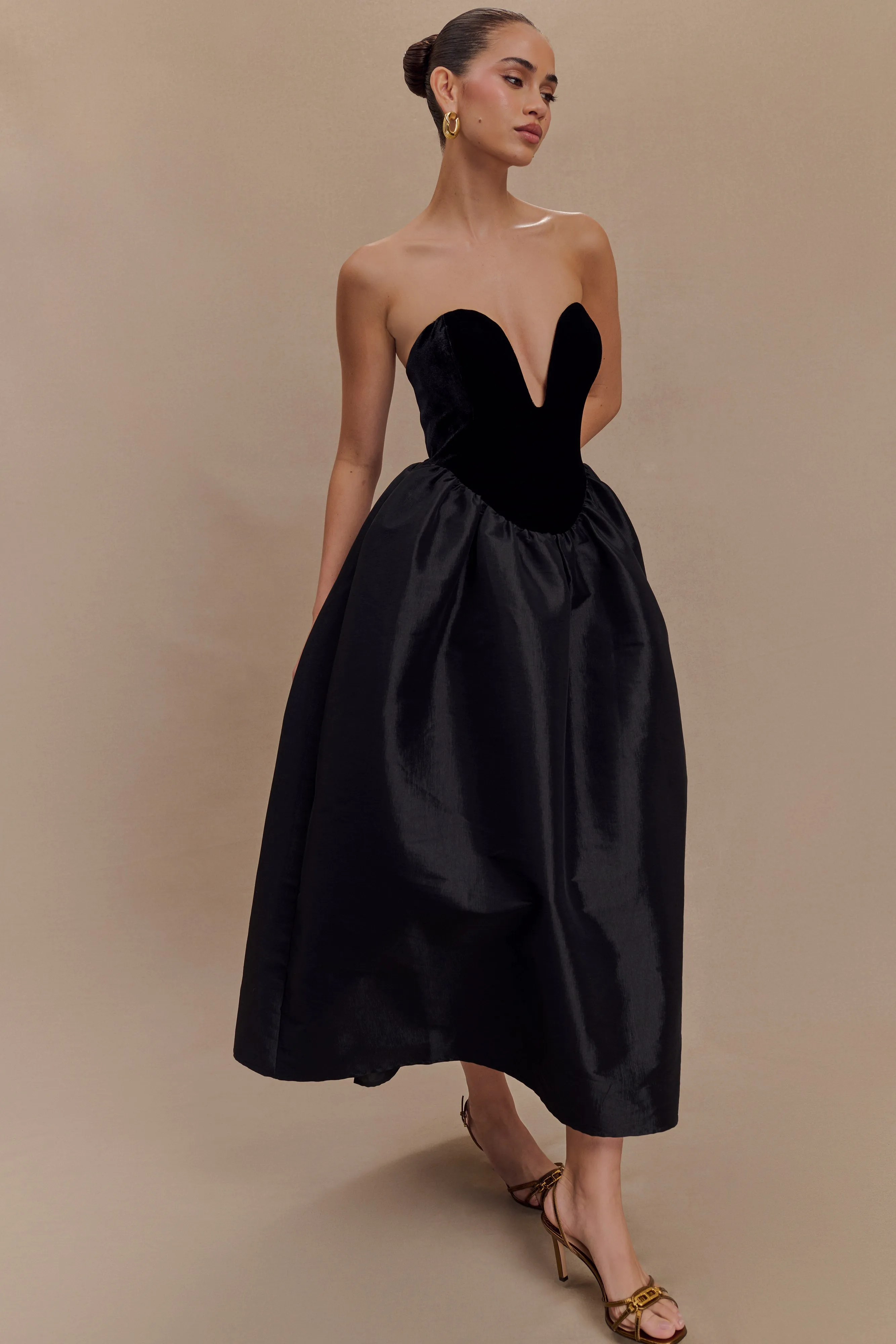 Flora Strapless Velvet Midi Dress - Black sold by Meshki product image thumbnail 3