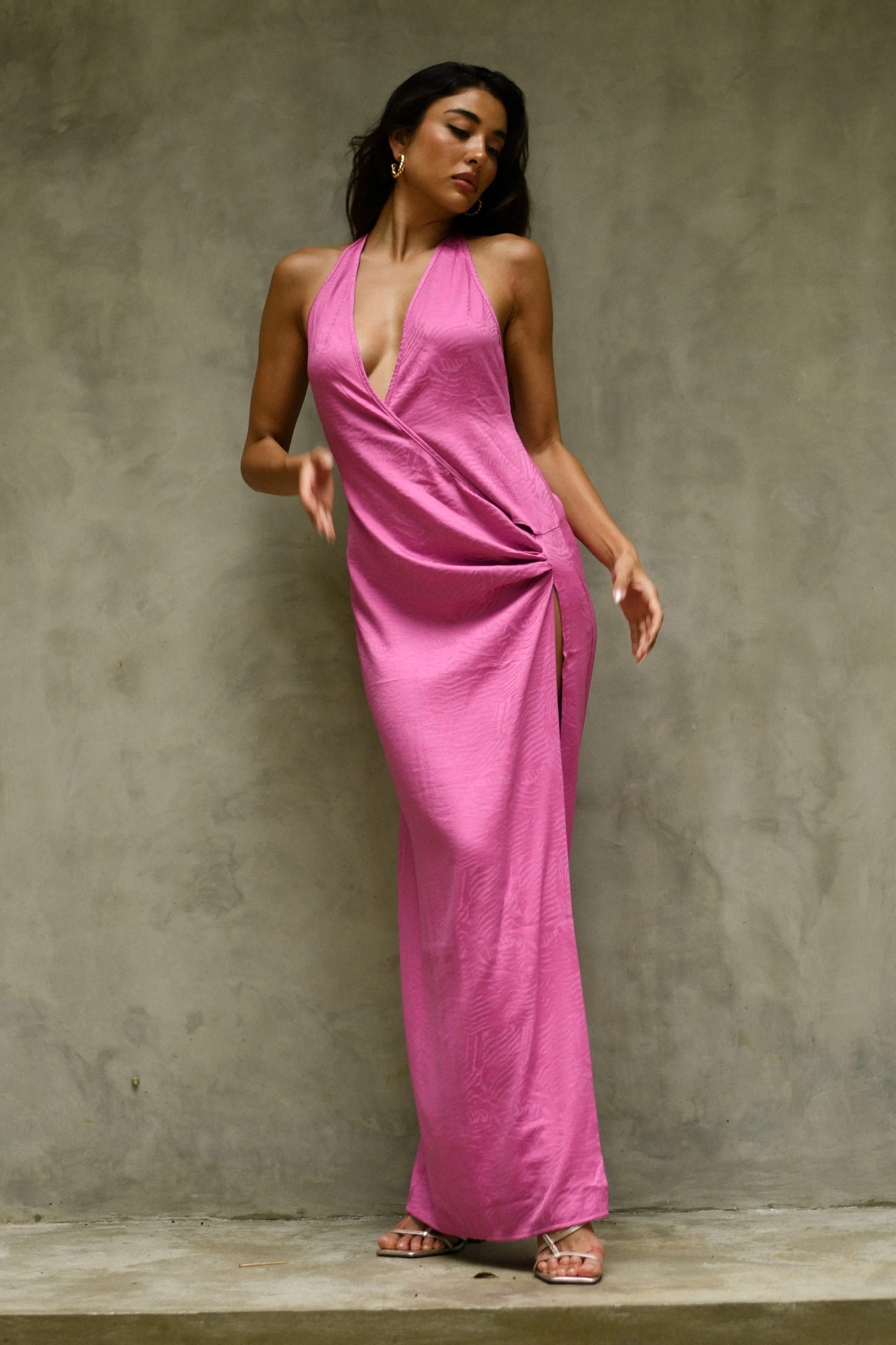 Aaliyah Plunge Neck Maxi Dress - Rose Pink sold by Meshki product image thumbnail 2