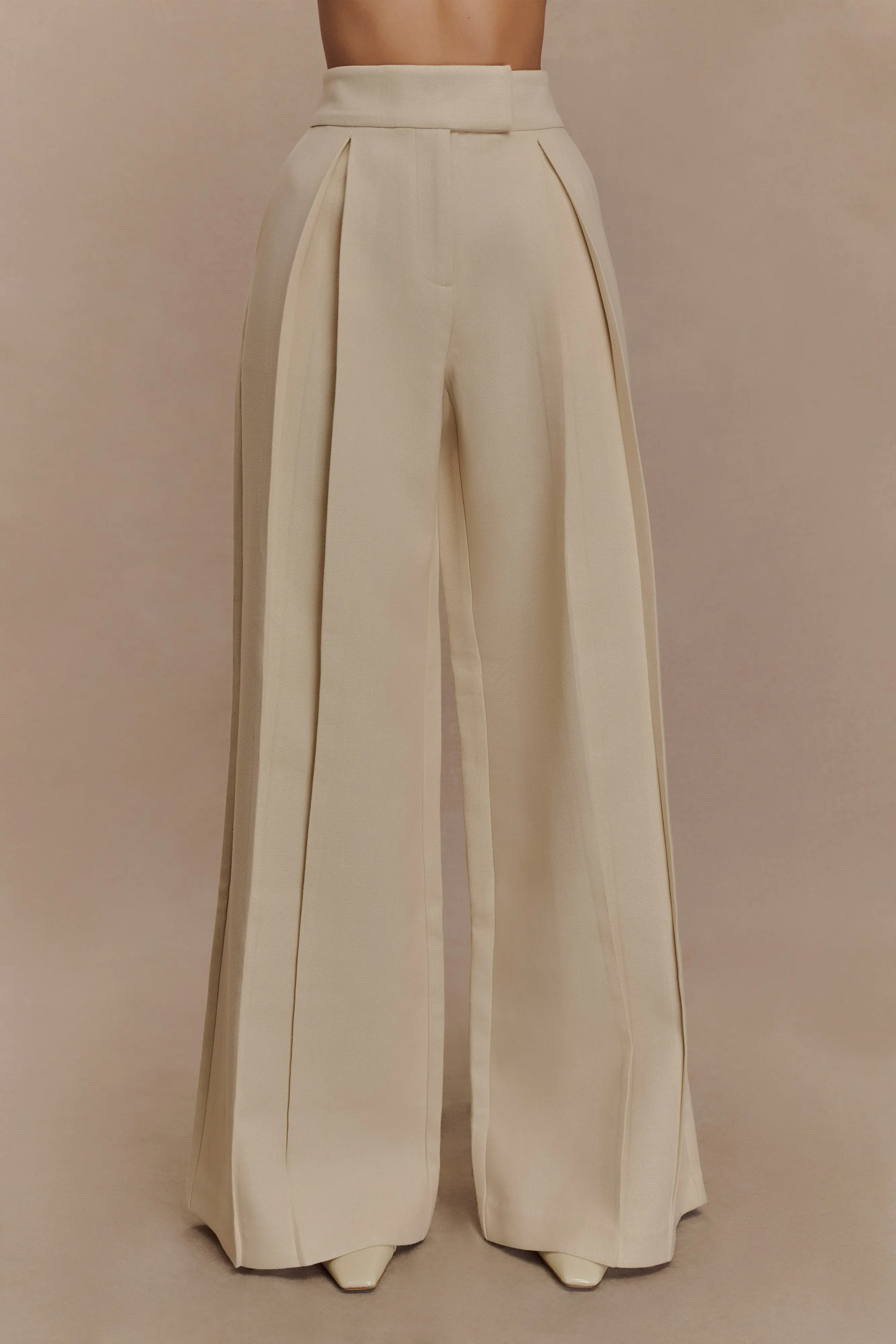 Raya Mid Rise Wide Leg Linen Pant - Natural Beige sold by Meshki product image thumbnail 2