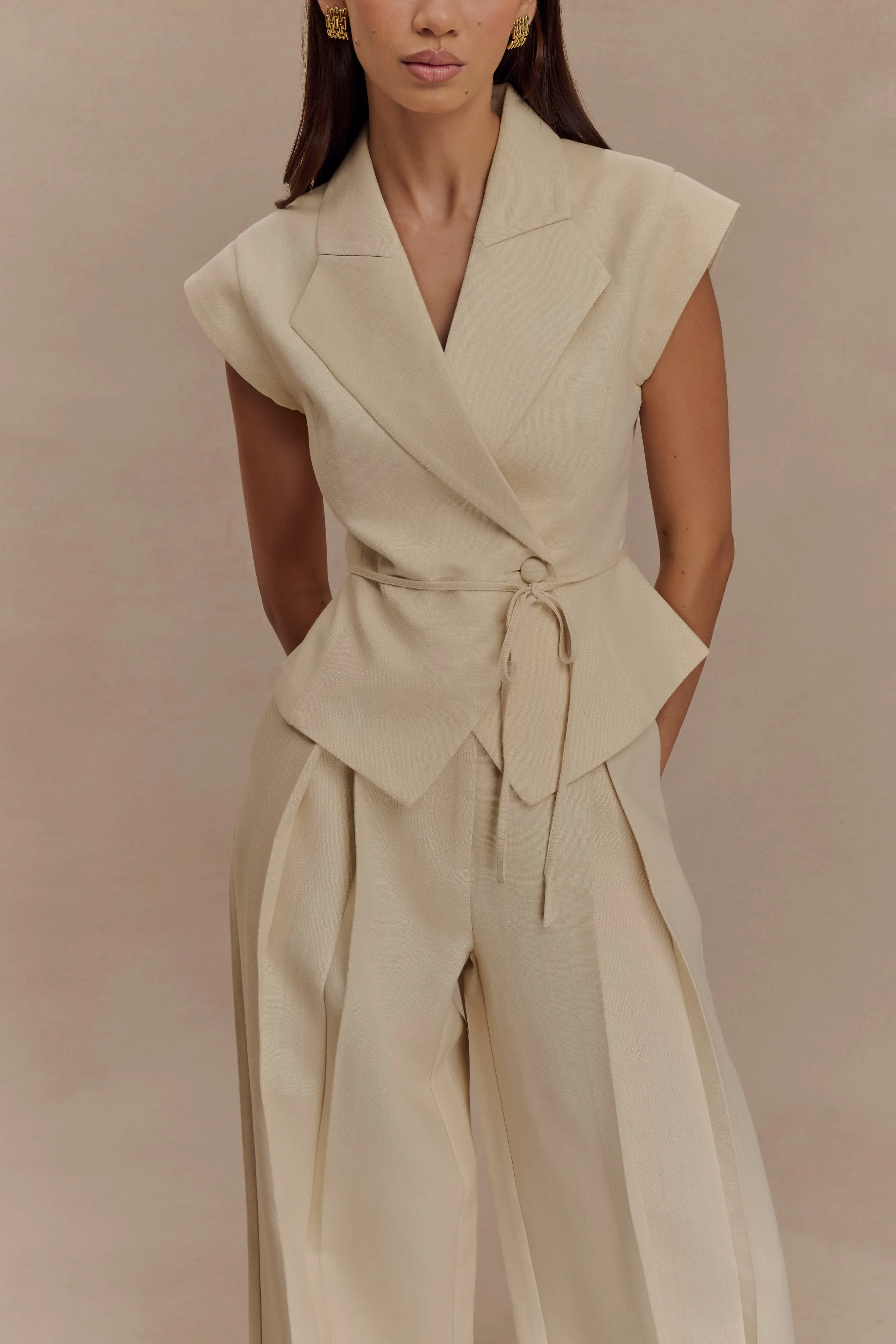 Raya Mid Rise Wide Leg Linen Pant - Natural Beige sold by Meshki product image thumbnail 4