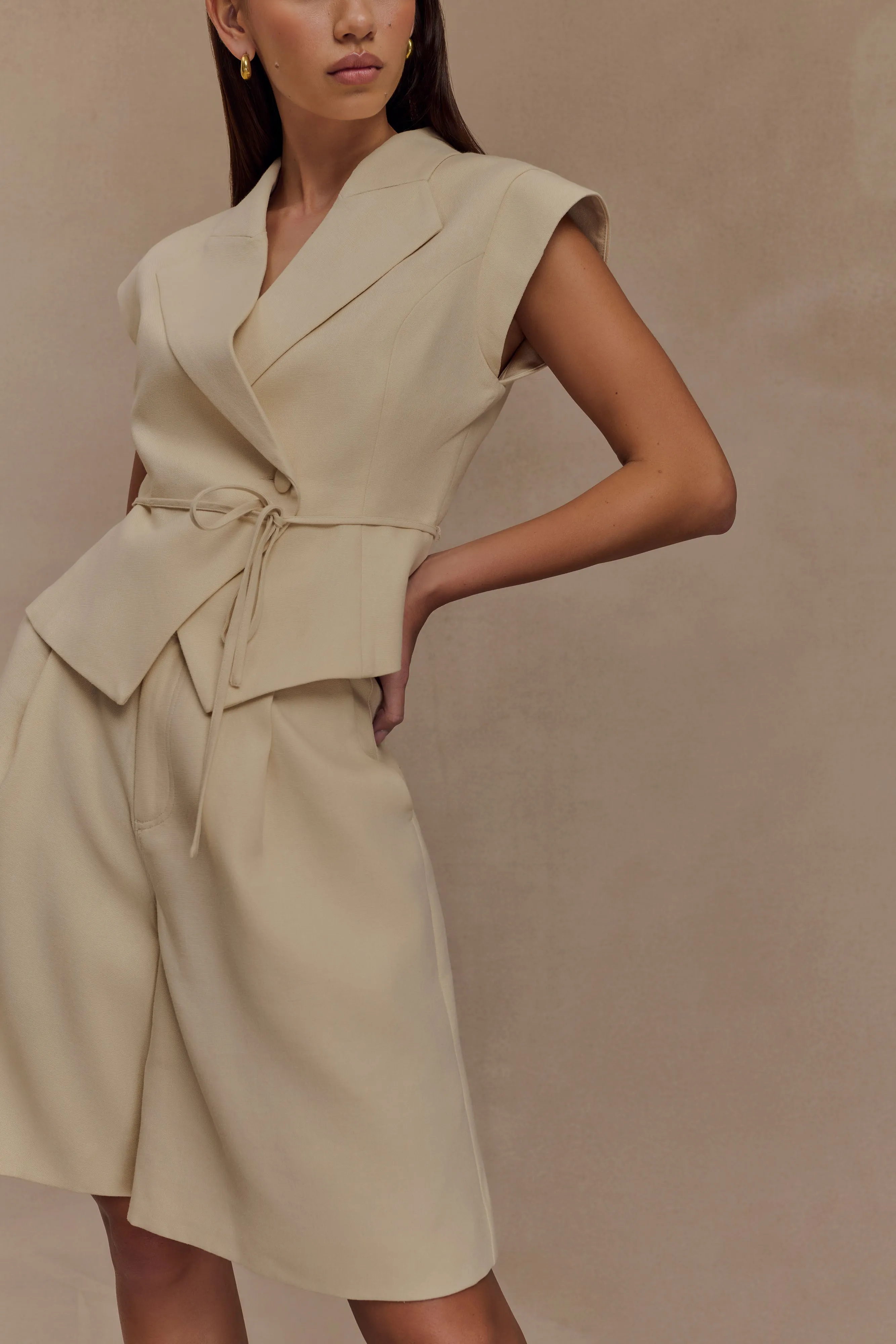 Andina Linen Shorts - Natural Beige sold by Meshki product image thumbnail 3