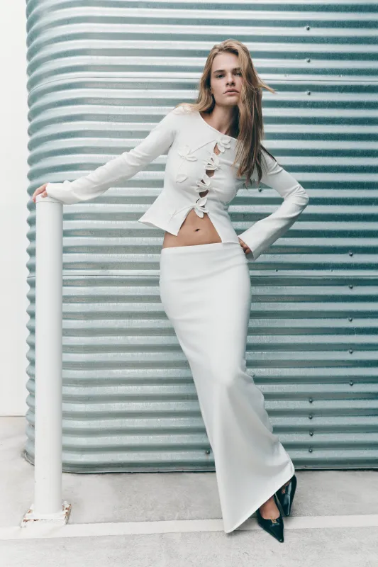 Alejandra Floral Long Sleeve Knit Top - White sold by Meshki