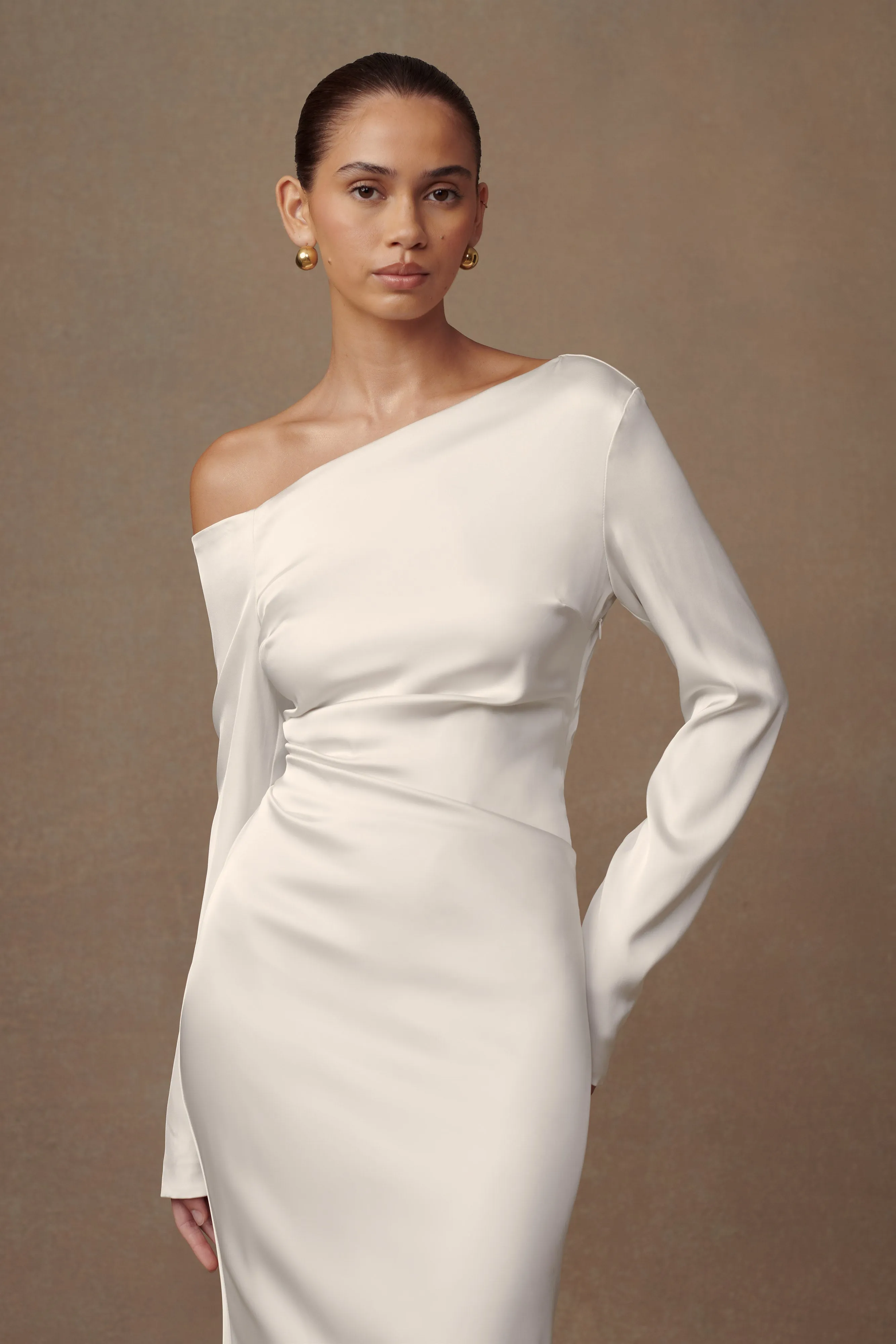 Avery Long Sleeve Maxi Dress - Ivory sold by Meshki product image thumbnail 4